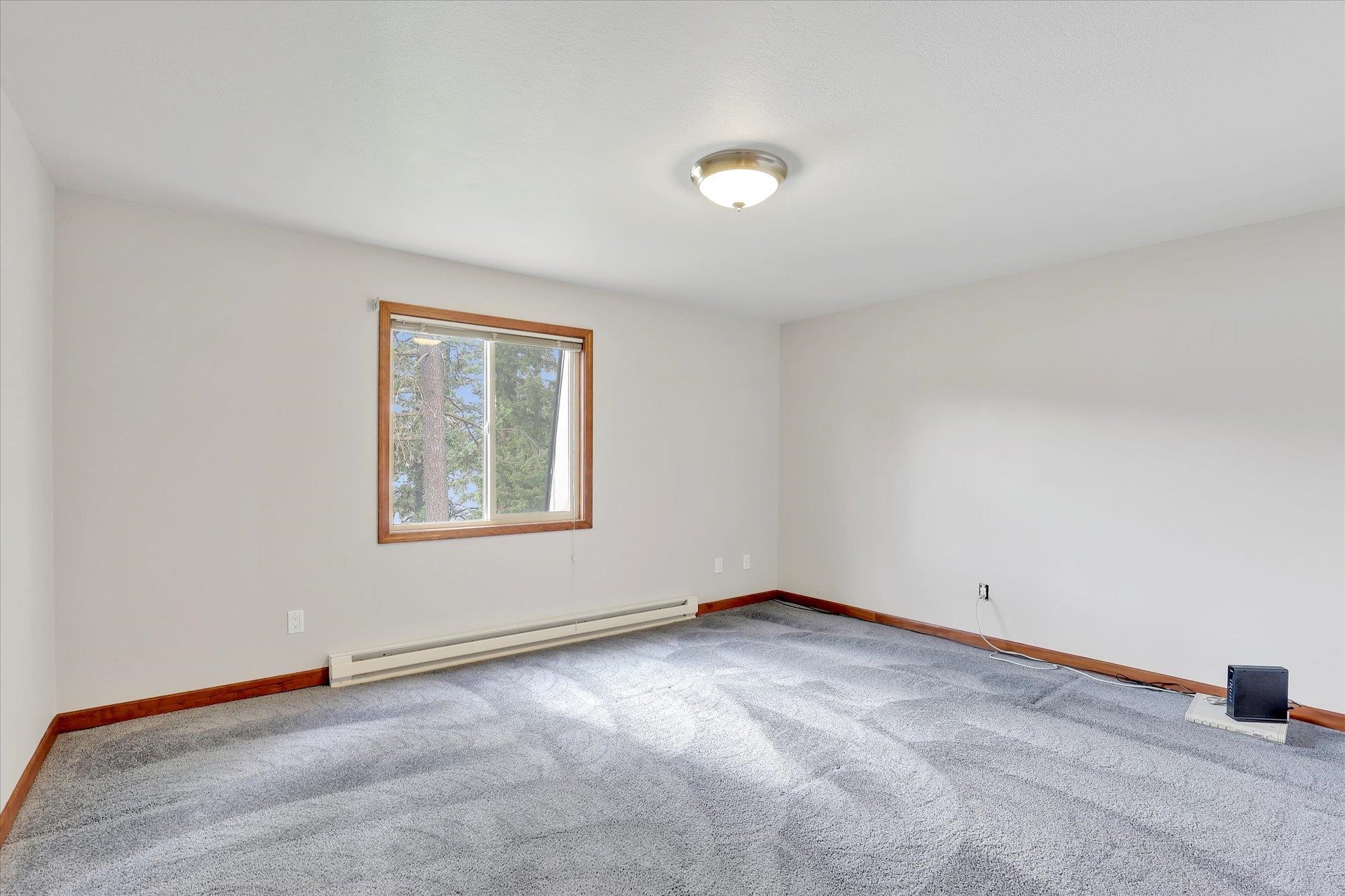 Newman Lake, Washington, 99025, United States, 4 Bedrooms Bedrooms, ,3 BathroomsBathrooms,Residential,For Sale,1929094