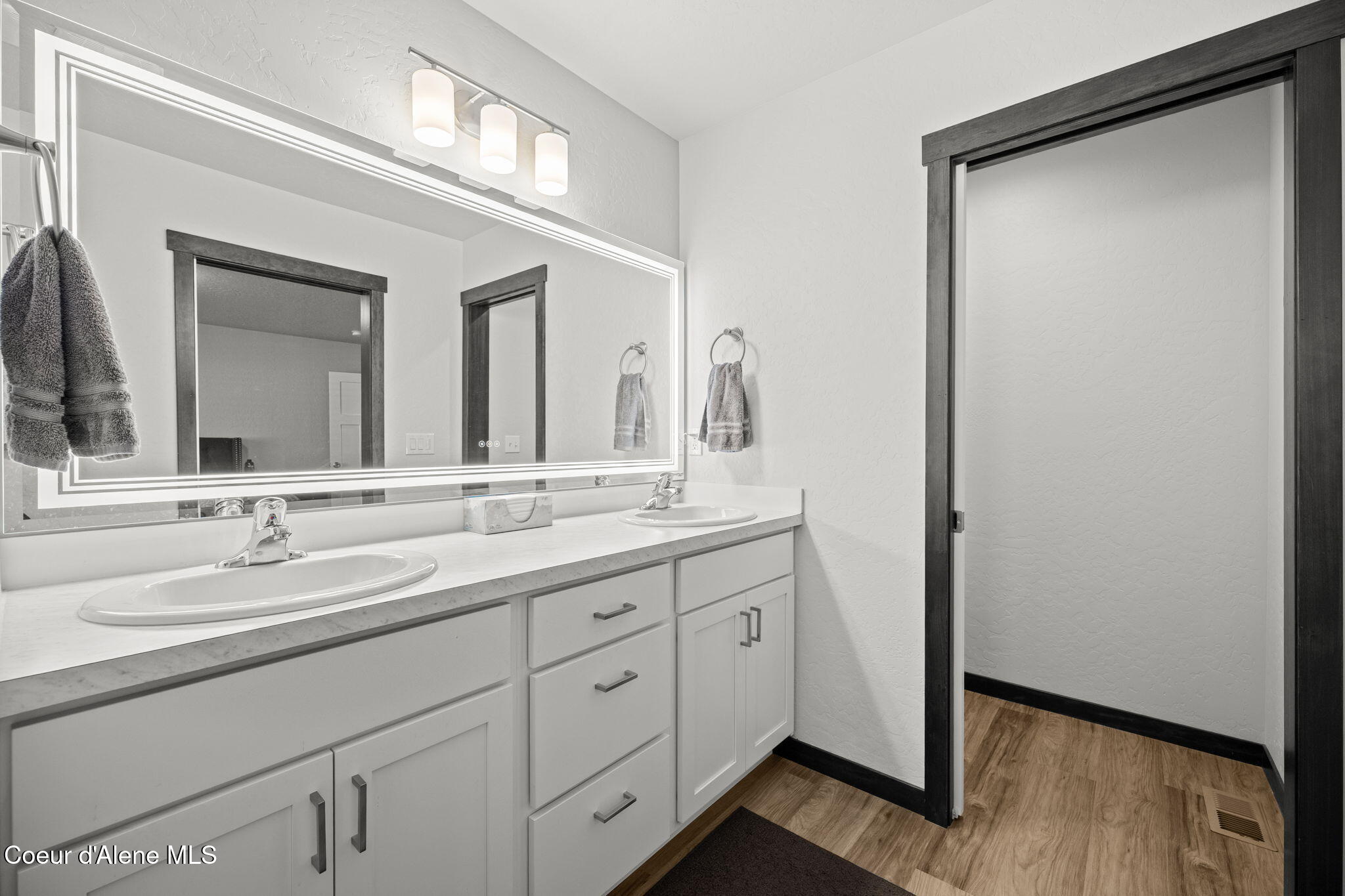 Rathdrum, Idaho, 83858, United States, 4 Bedrooms Bedrooms, ,2 BathroomsBathrooms,Residential,For Sale,1996490