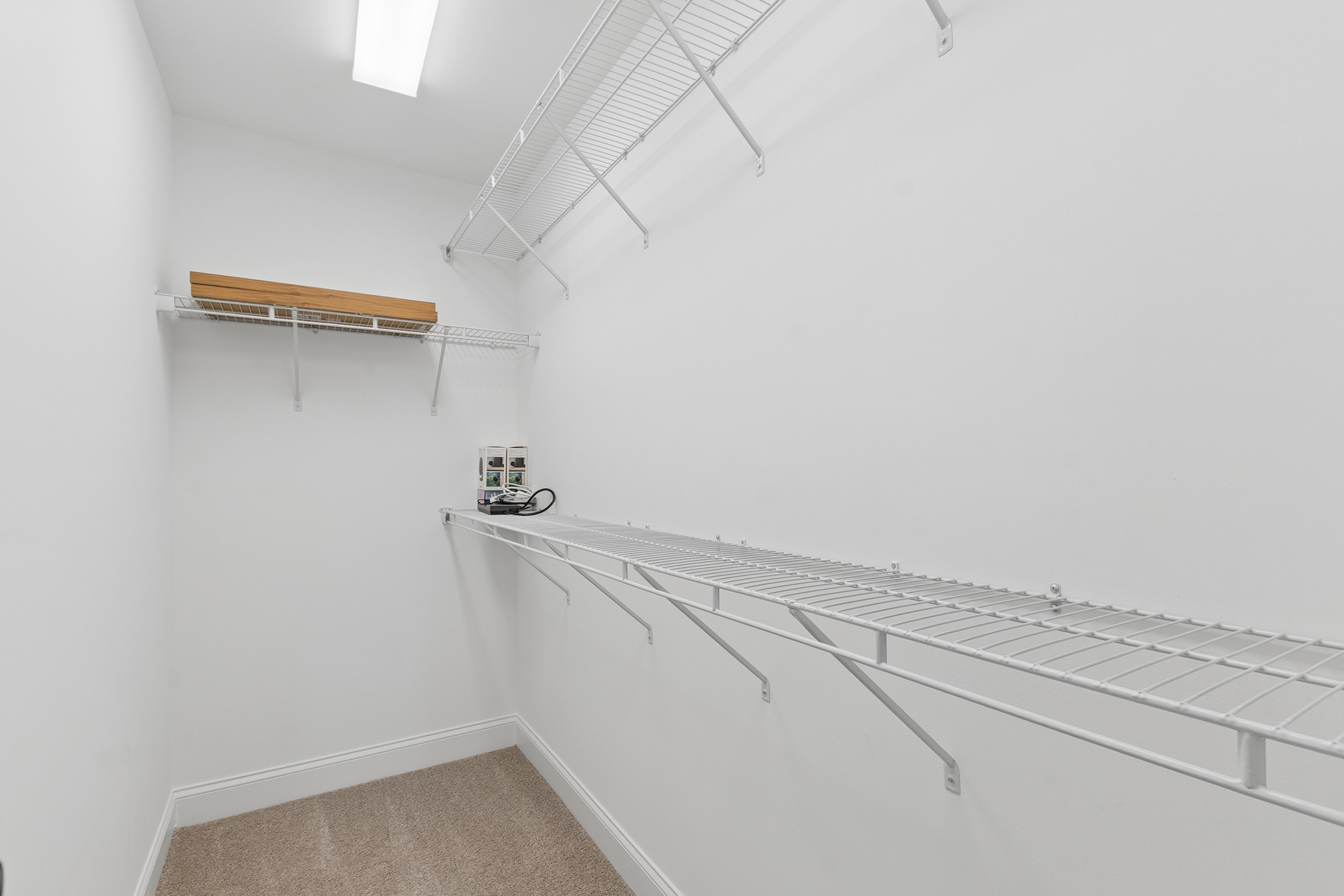  End-Unit, Craftsman Townhome with Custom Upgrades - 物件實景