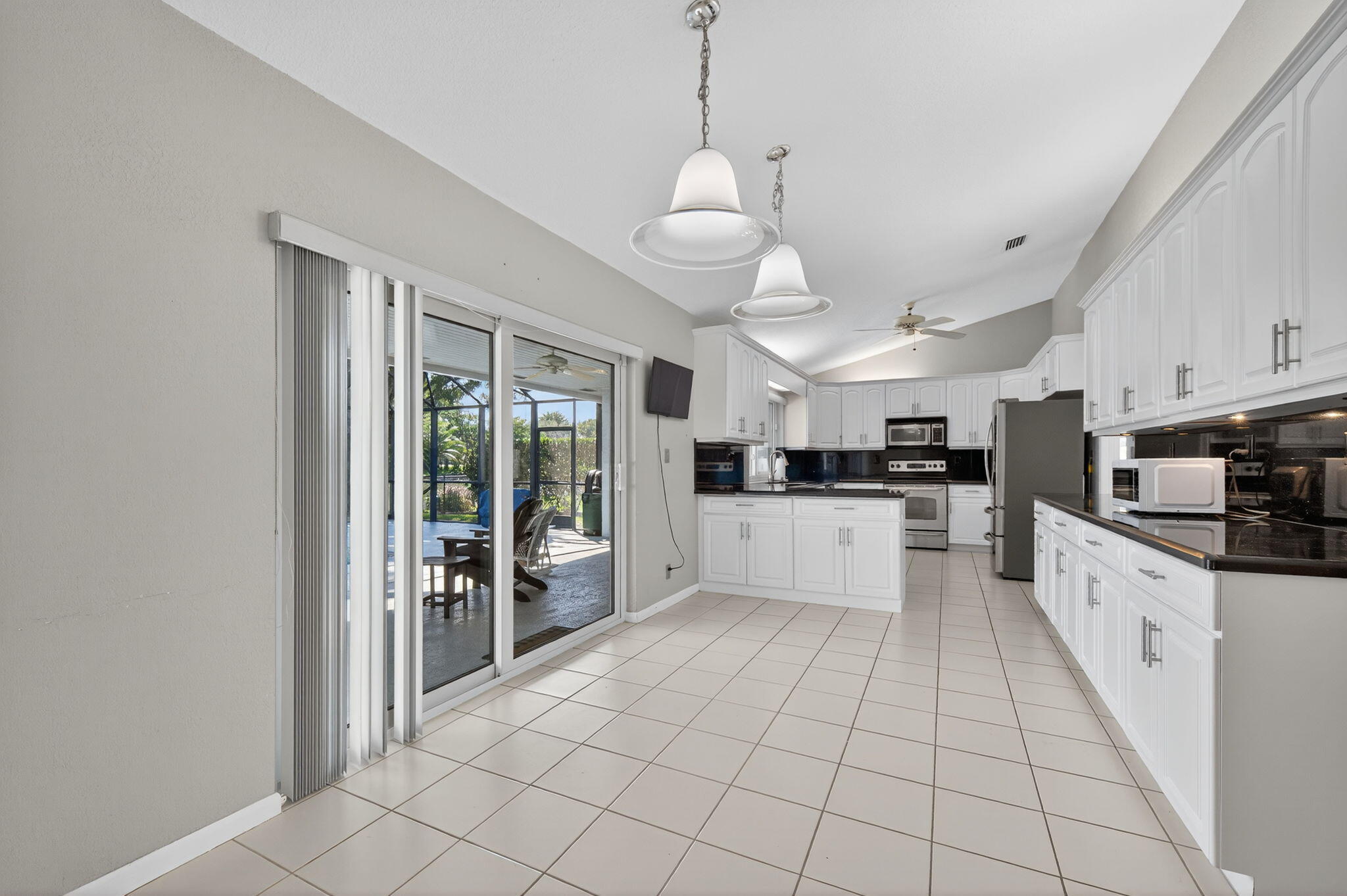 Coral Springs, Florida, 33071, United States, 4 Bedrooms Bedrooms, ,3 BathroomsBathrooms,Residential,For Sale,1989618