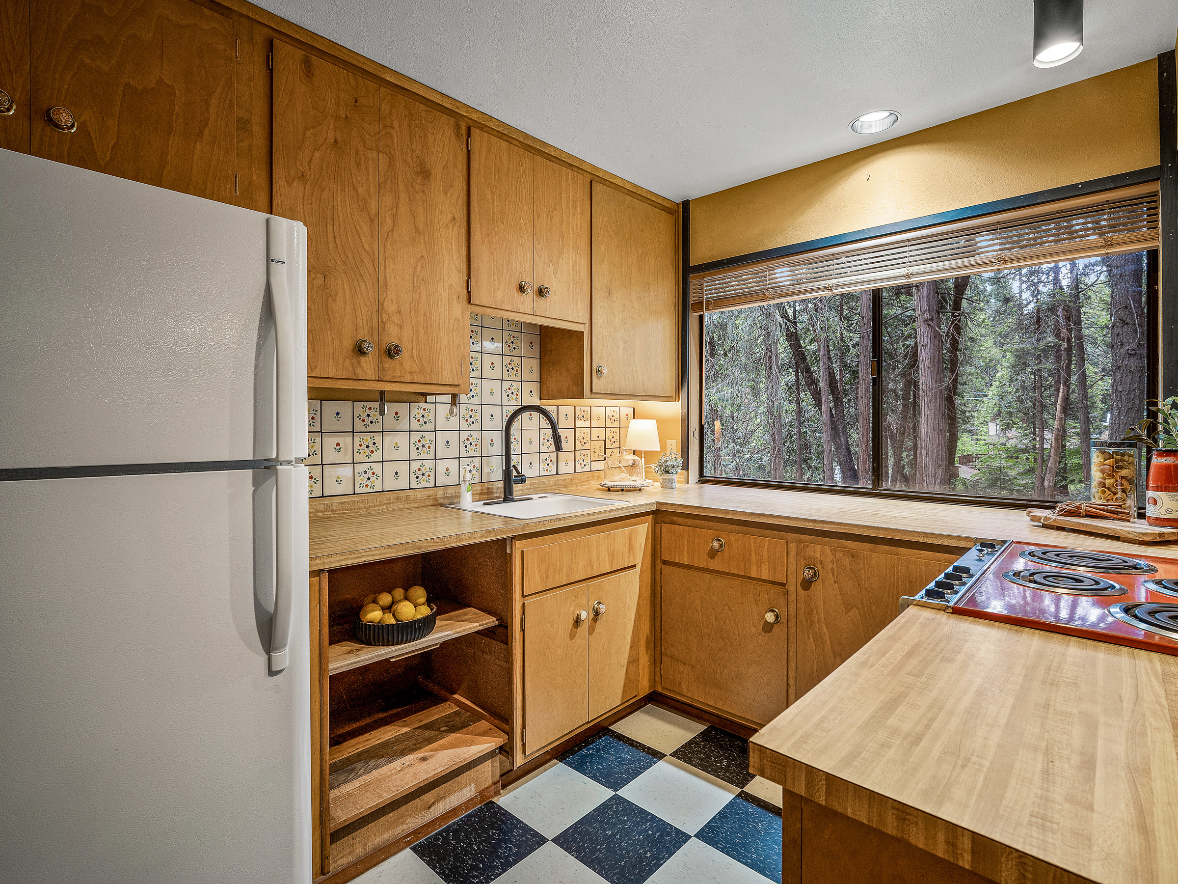  6758 Onyx Trail, Pollock Pines, CA 95726 - 物件實景