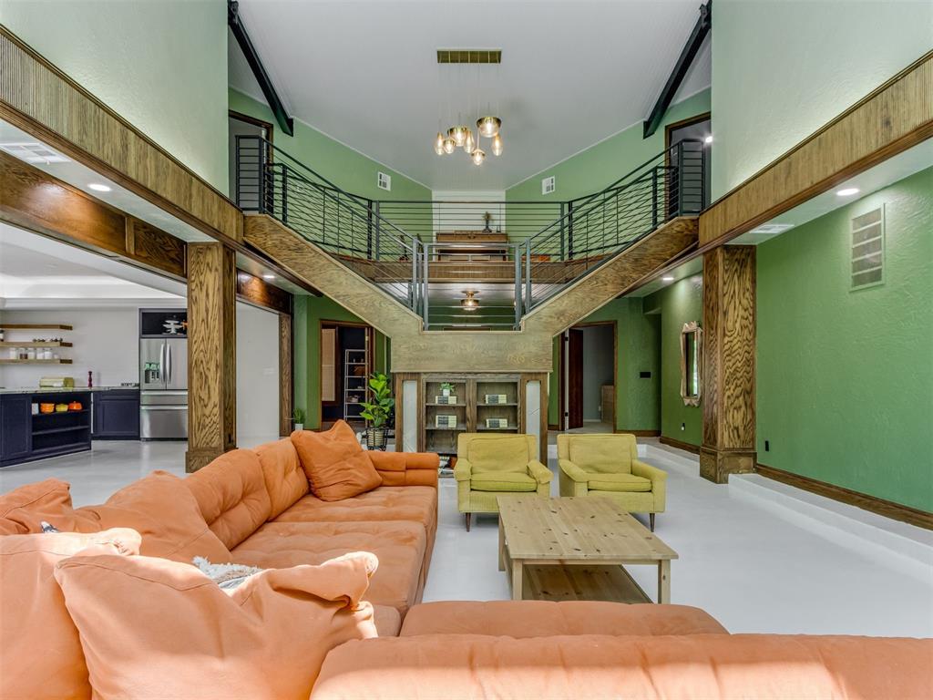 Oklahoma City, Oklahoma, 73131, United States, 4 Bedrooms Bedrooms, ,5 BathroomsBathrooms,Residential,For Sale,1919508