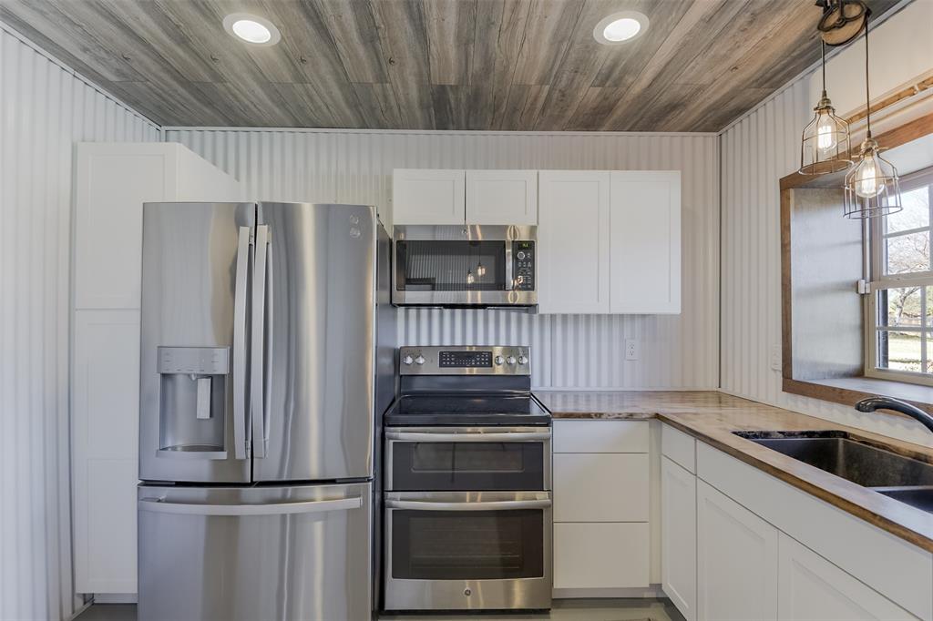 Burleson, Texas, 76028, United States, 1 Bedroom Bedrooms, ,1 BathroomBathrooms,Residential,For Sale,2010008