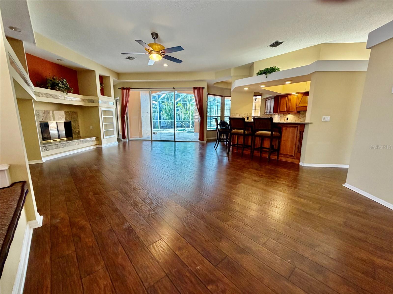 Seminole, Florida, 33777, United States, 4 Bedrooms Bedrooms, ,4 BathroomsBathrooms,Residential,For Sale,1978332