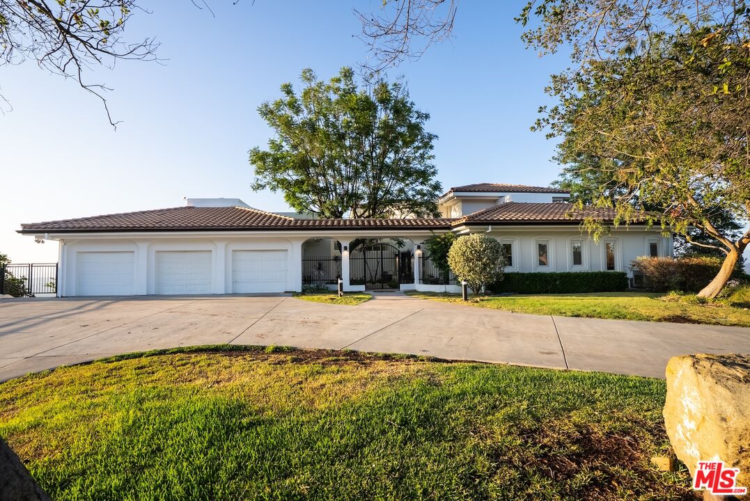 Topanga, California, 90290, United States, 4 Bedrooms Bedrooms, ,4 BathroomsBathrooms,Residential,For Sale,1902057
