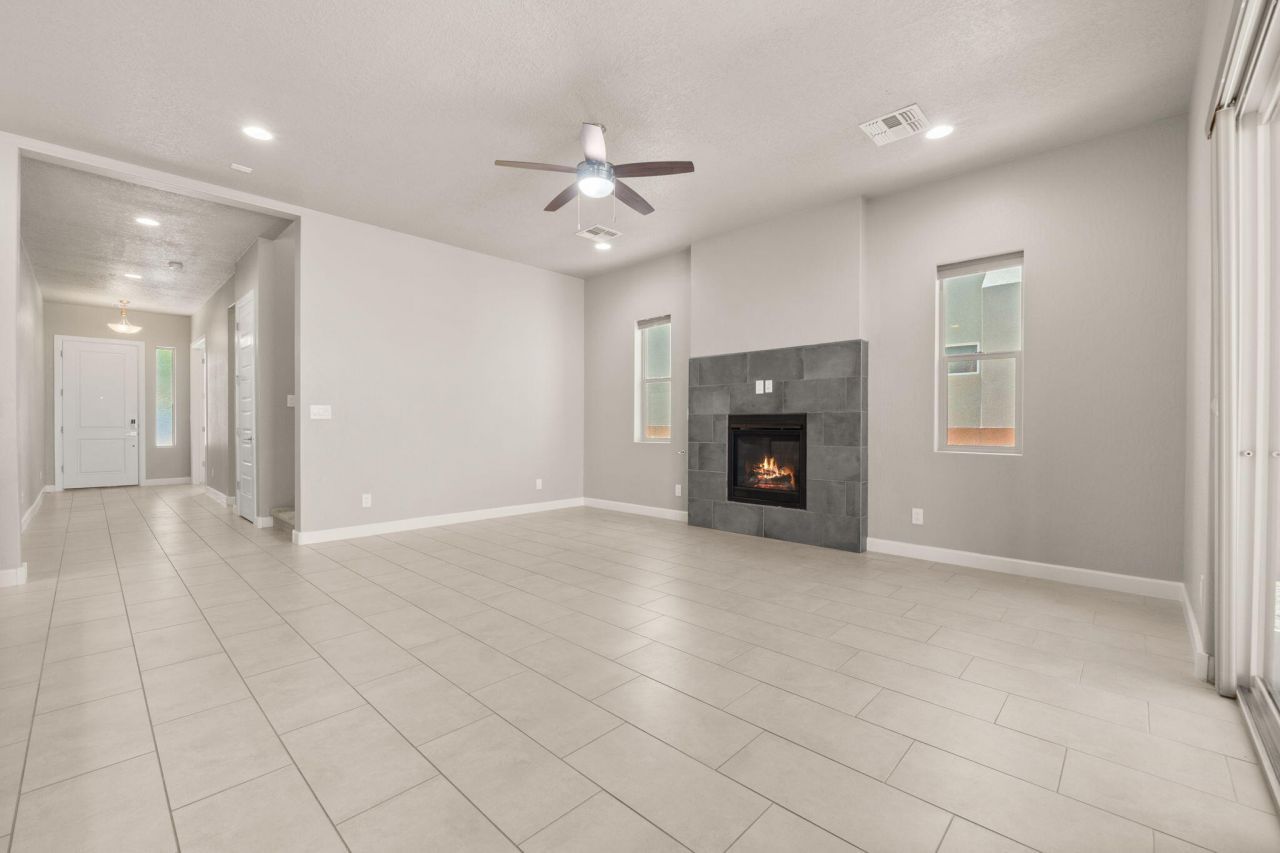 Rio Rancho, New Mexico, 87124, United States, 4 Bedrooms Bedrooms, ,3 BathroomsBathrooms,Residential,For Sale,1924973