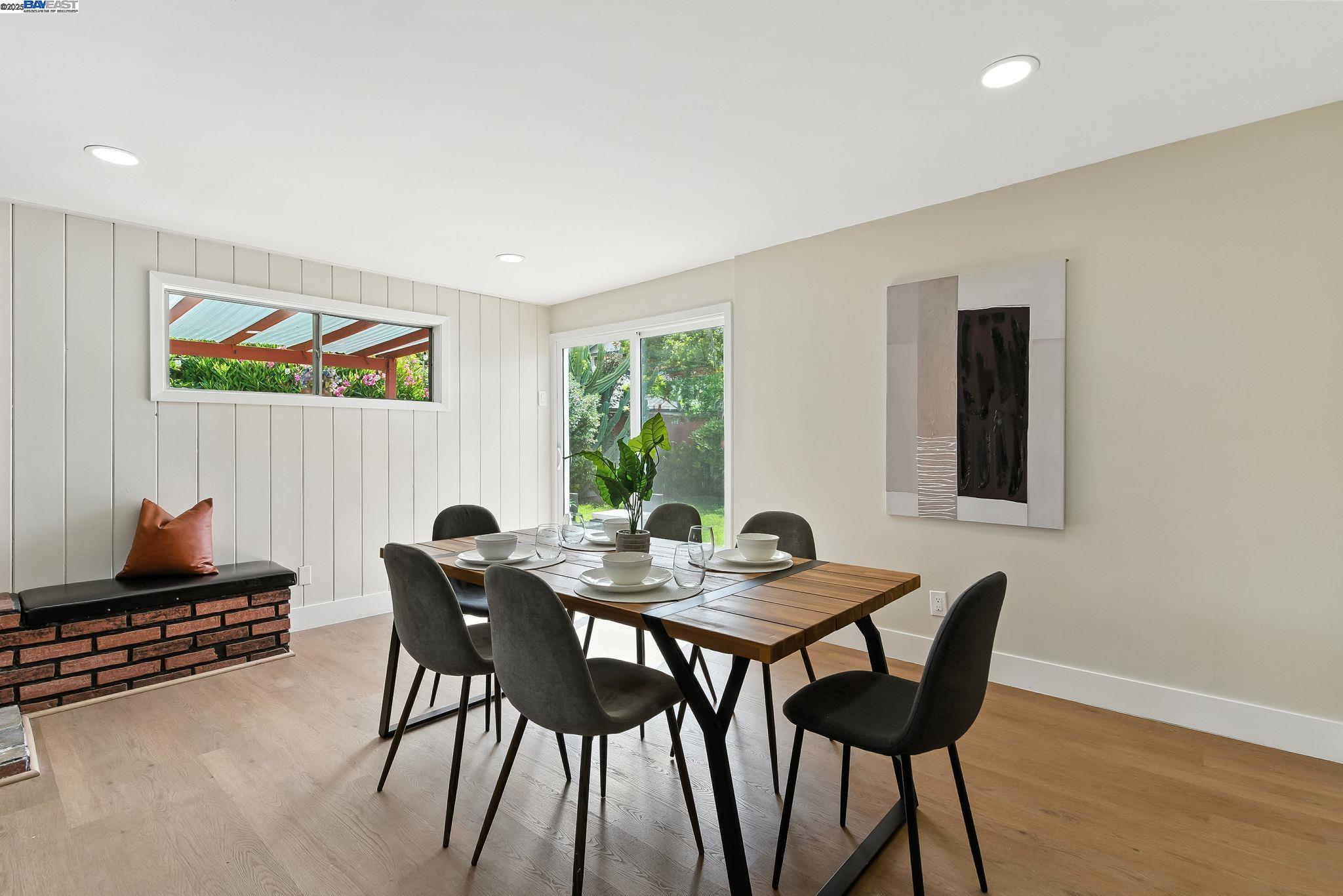 Newark, California, 94560, United States, 3 Bedrooms Bedrooms, ,2 BathroomsBathrooms,Residential,For Sale,1947104