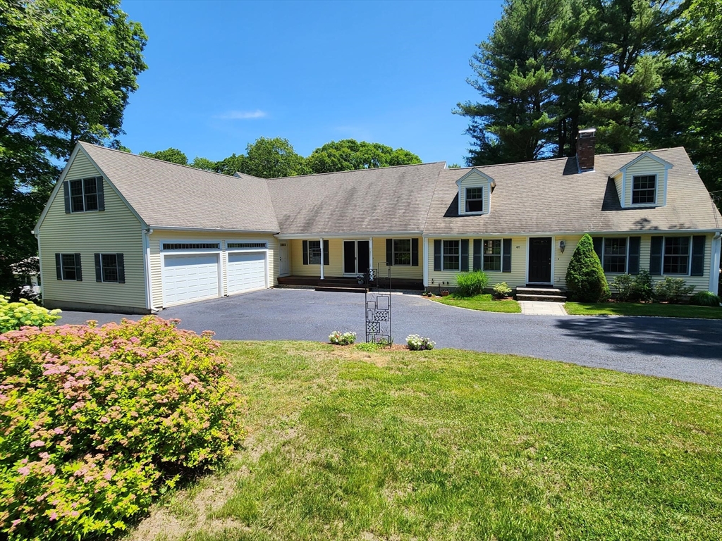 Shrewsbury, Massachusetts, 01545, United States, 4 Bedrooms Bedrooms, ,4 BathroomsBathrooms,Residential,For Sale,1768769