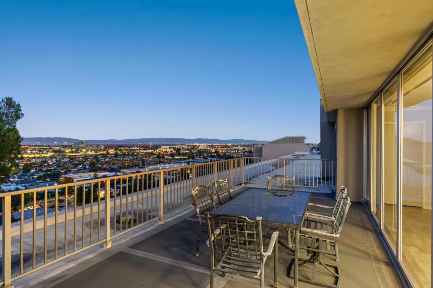 Belmont, California, 94002, United States, 3 Bedrooms Bedrooms, ,3 BathroomsBathrooms,Residential,For Sale,2002913