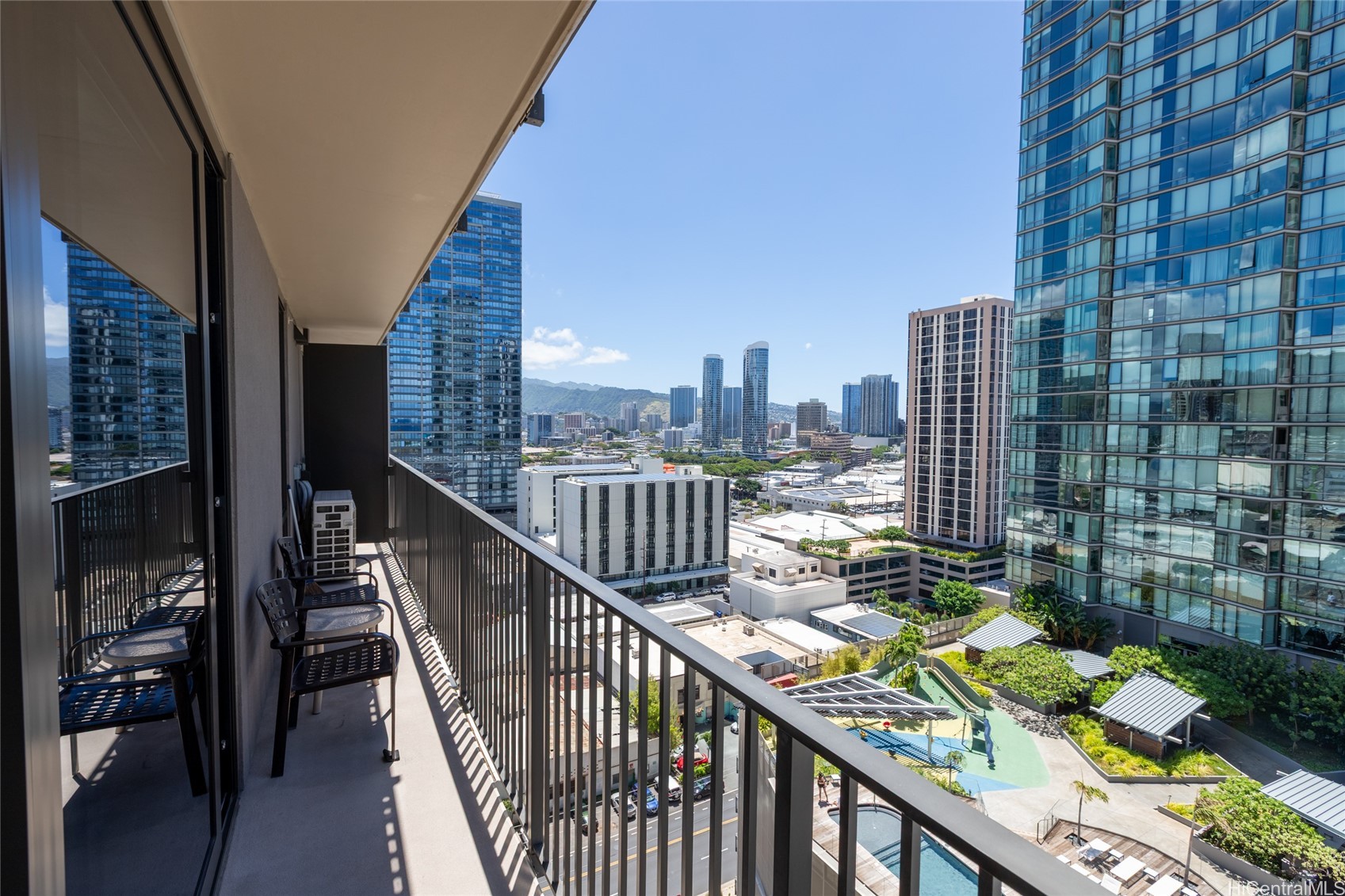 Honolulu, Hawaii, 96814, United States, 1 Bedroom Bedrooms, ,1 BathroomBathrooms,Residential,For Sale,1890945