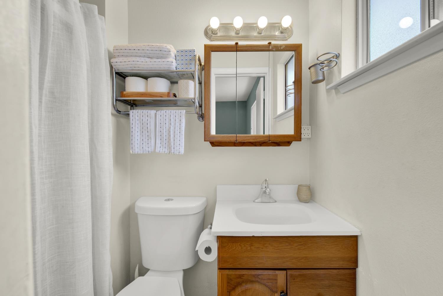 Carmichael, California, 95608, United States, 3 Bedrooms Bedrooms, ,2 BathroomsBathrooms,Residential,For Sale,1896985