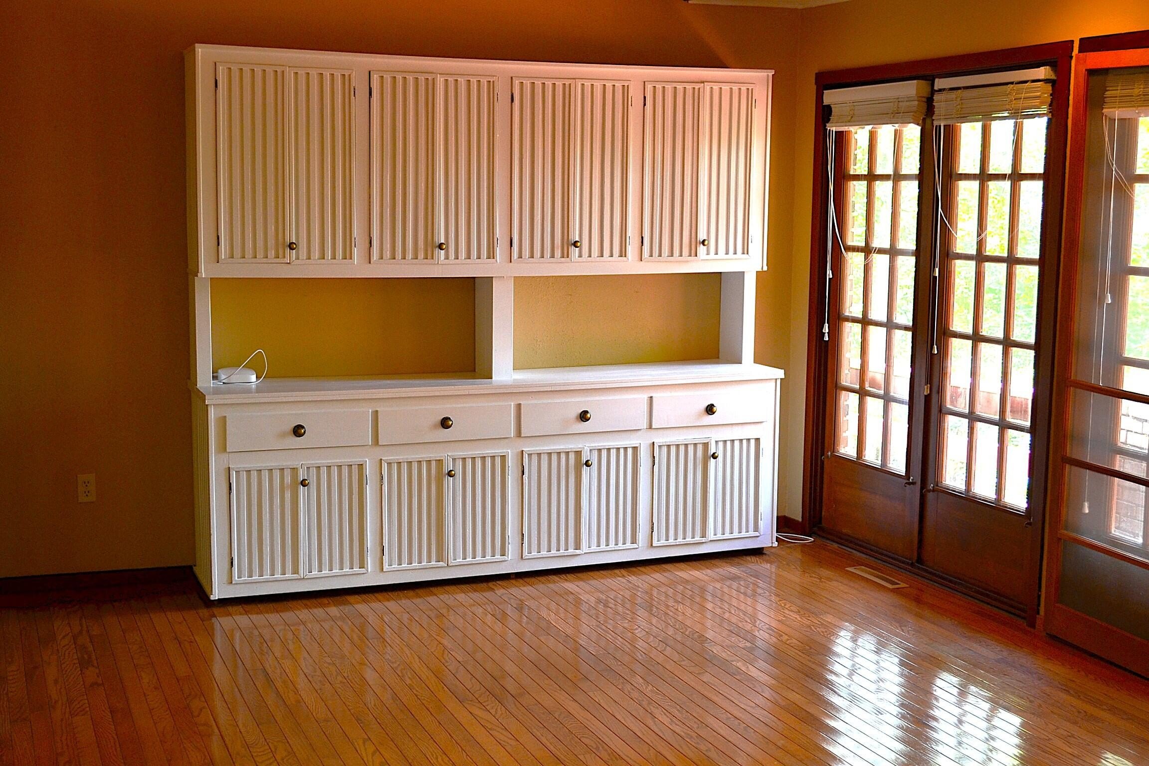 Lewisburg, West Virginia, 24901, United States, 6 Bedrooms Bedrooms, ,3 BathroomsBathrooms,Residential,For Sale,1940620