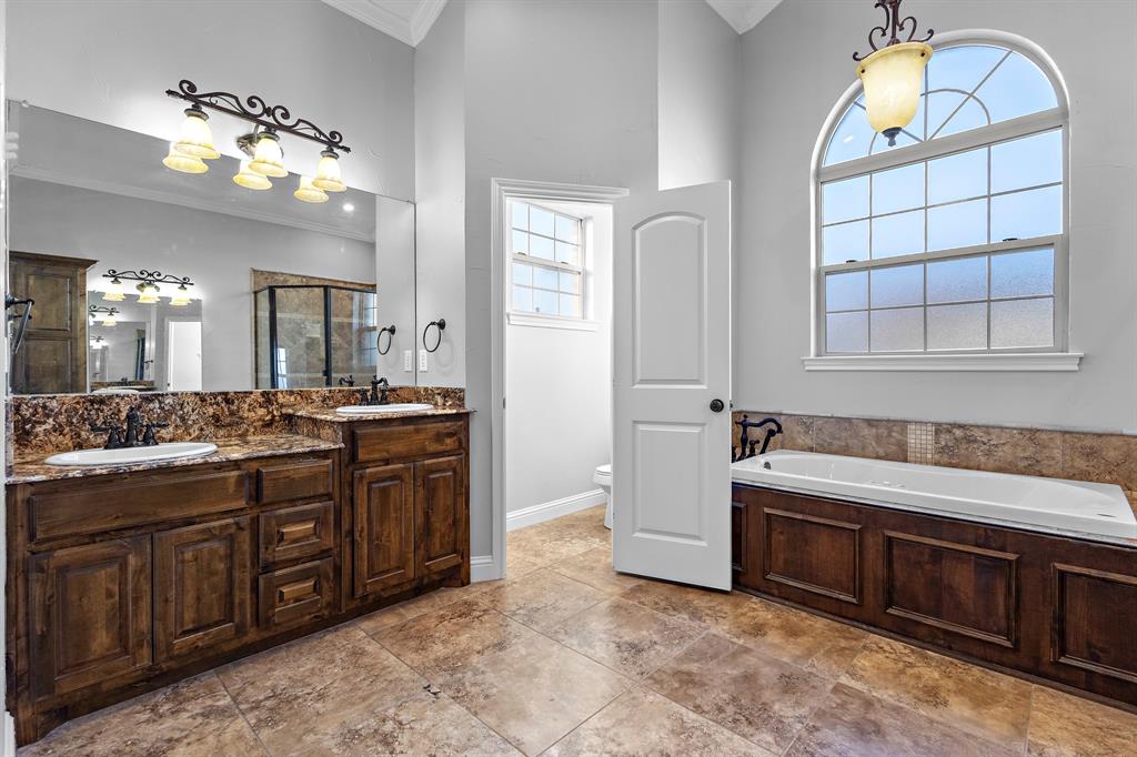 Mabank, Texas, 75147, United States, 3 Bedrooms Bedrooms, ,3 BathroomsBathrooms,Residential,For Sale,1713572