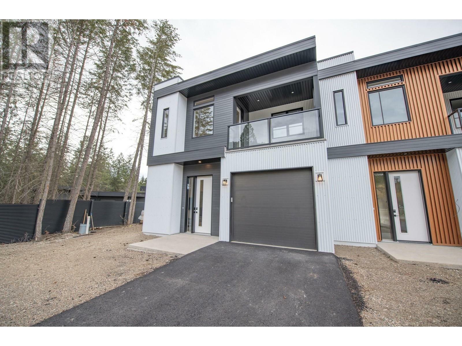 VERNON, British Columbia, V1H 1E2, CA, 3 Bedrooms Bedrooms, ,2 BathroomsBathrooms,Residential,For Sale,1836741