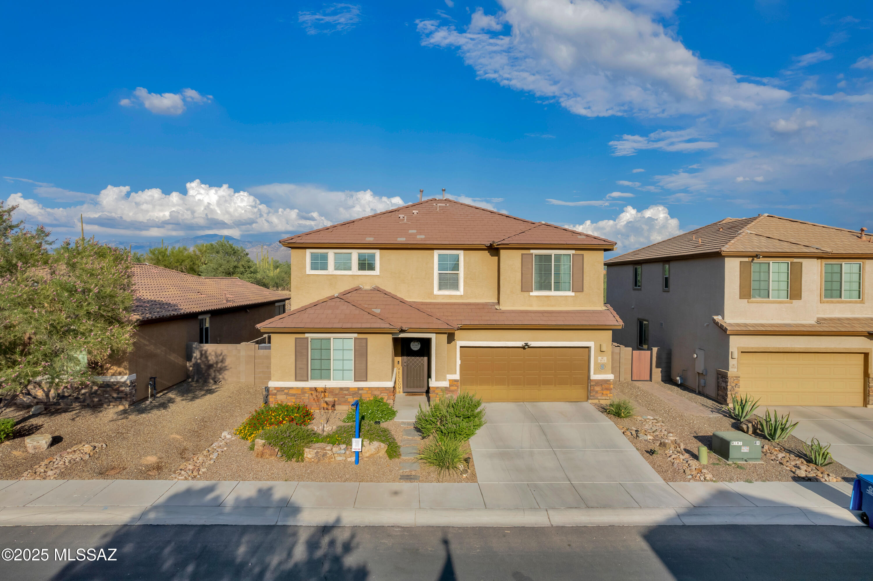 Tucson, Arizona, 85741, United States, 4 Bedrooms Bedrooms, ,3 BathroomsBathrooms,Residential,For Sale,1933342