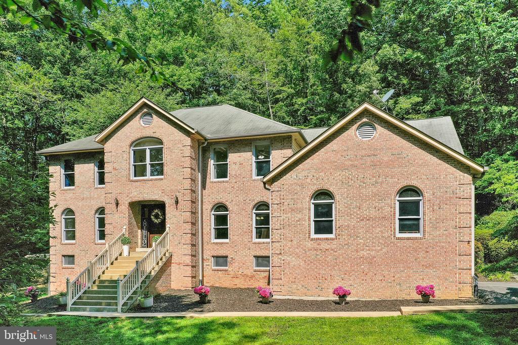 Stafford, Virginia, 22554, United States, 5 Bedrooms Bedrooms, ,4 BathroomsBathrooms,Residential,For Sale,1938309