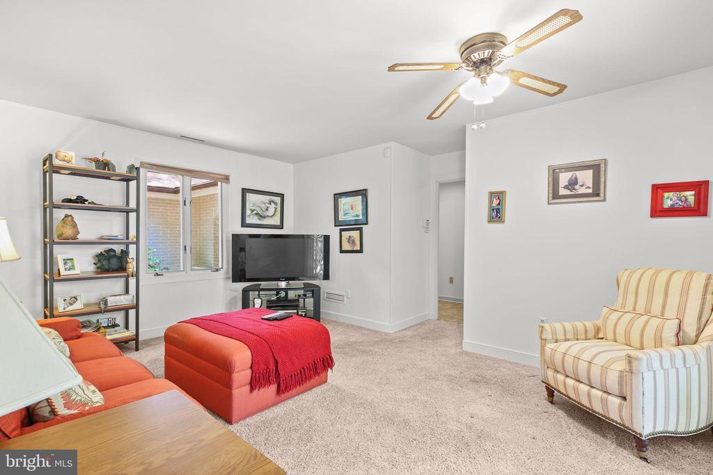 Fredericksburg, Virginia, 22401, United States, 4 Bedrooms Bedrooms, ,4 BathroomsBathrooms,Residential,For Sale,1917232