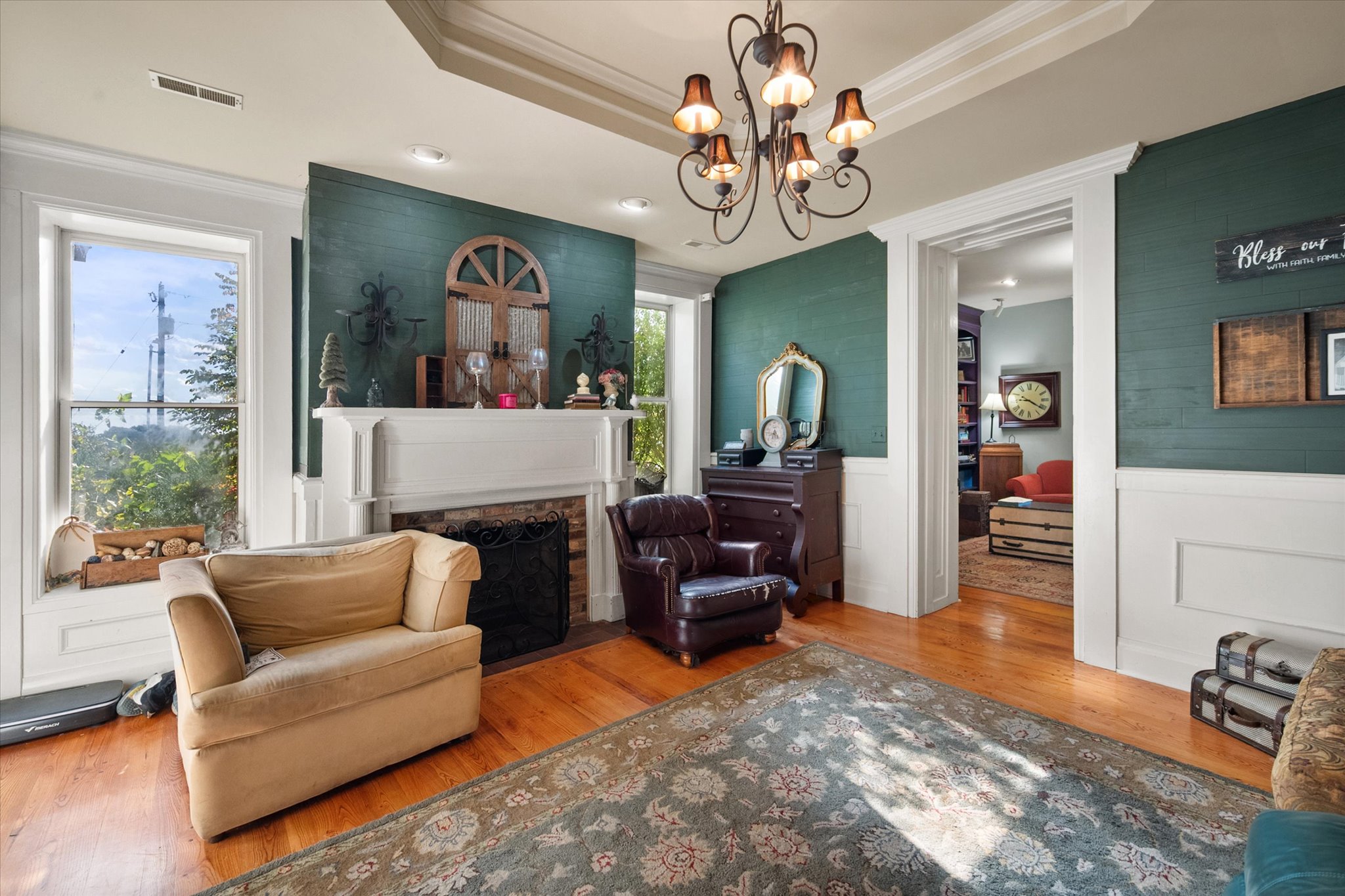 Shelbyville, Kentucky, 40065, United States, 4 Bedrooms Bedrooms, ,3 BathroomsBathrooms,Residential,For Sale,1986481