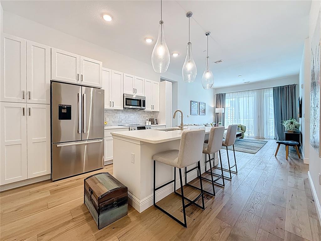 St Petersburg, Florida, 33701, United States, 2 Bedrooms Bedrooms, ,2 BathroomsBathrooms,Residential,For Sale,1889931