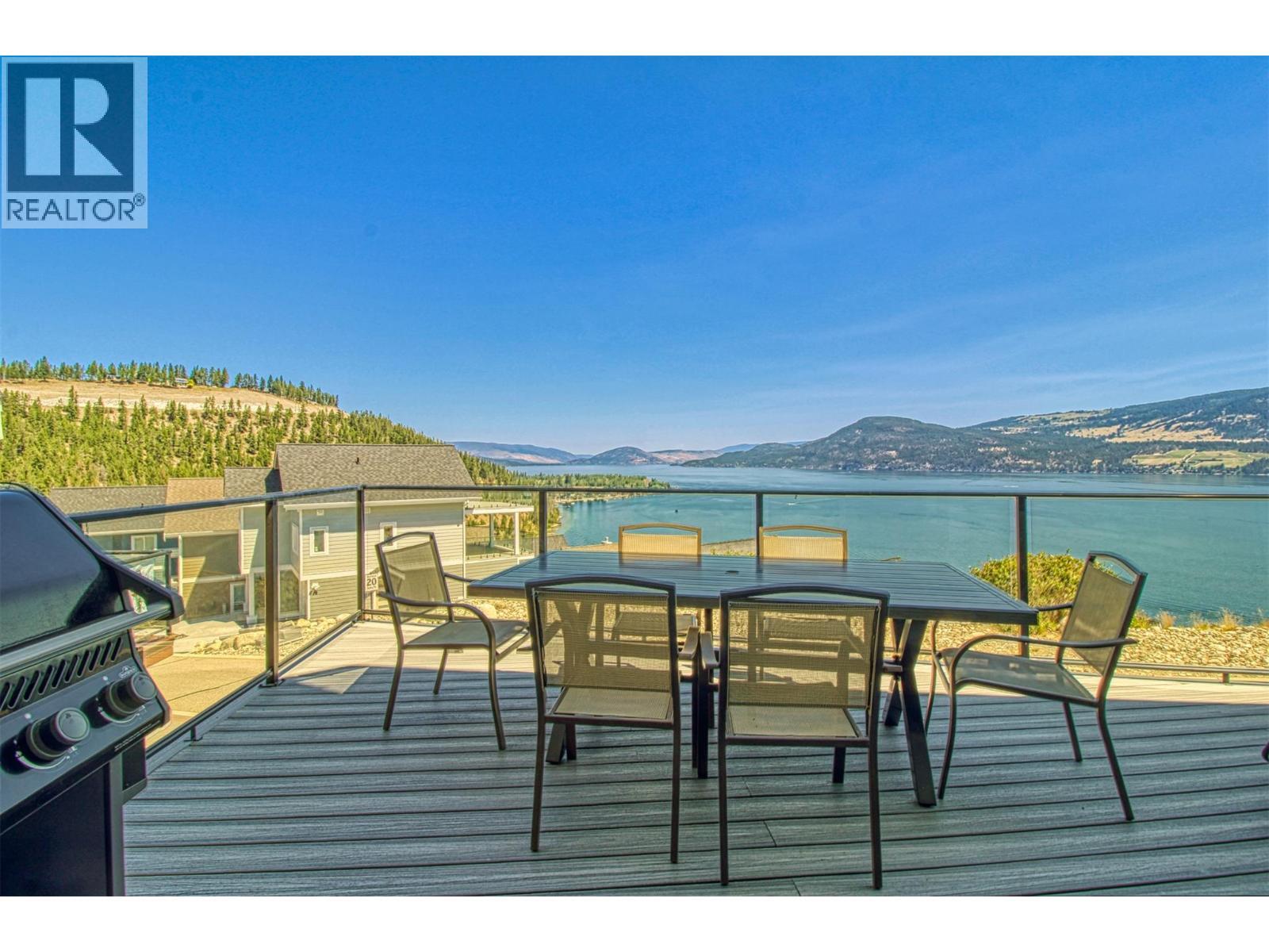 KELOWNA, British Columbia, V1Z 3R8, CA, 3 Bedrooms Bedrooms, ,2 BathroomsBathrooms,Residential,For Sale,1950768