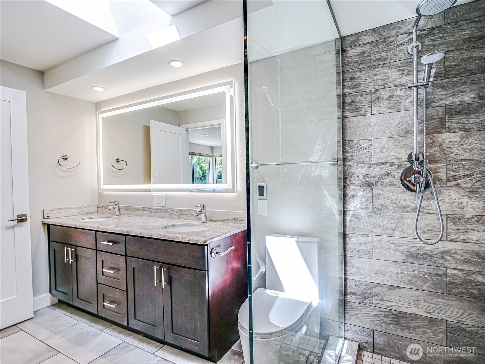 Seattle, Washington, 98116, United States, 3 Bedrooms Bedrooms, ,2 BathroomsBathrooms,Residential,For Sale,1977530