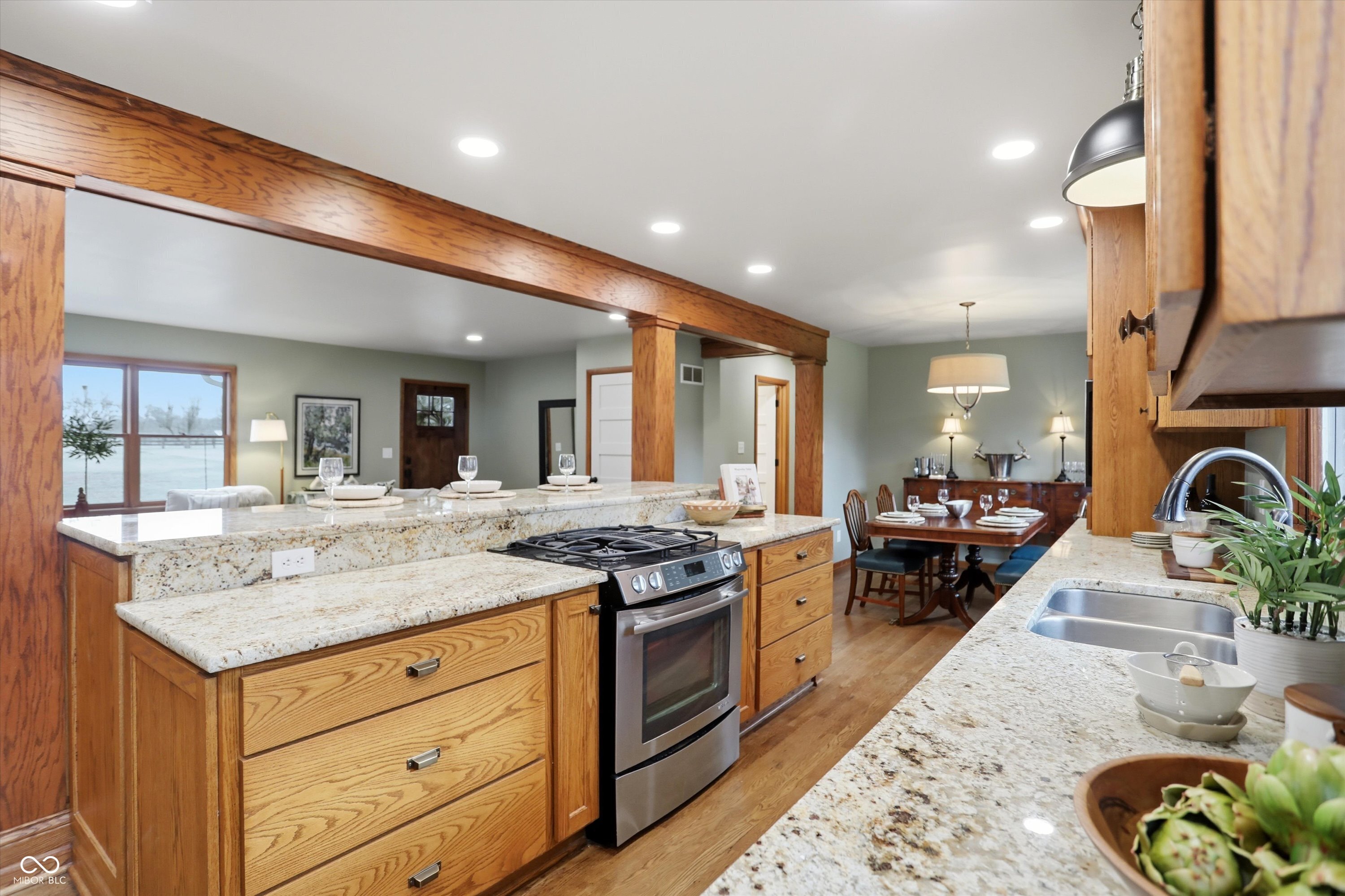 Zionsville, Indiana, 46077, United States, 3 Bedrooms Bedrooms, ,2 BathroomsBathrooms,Residential,For Sale,2008778