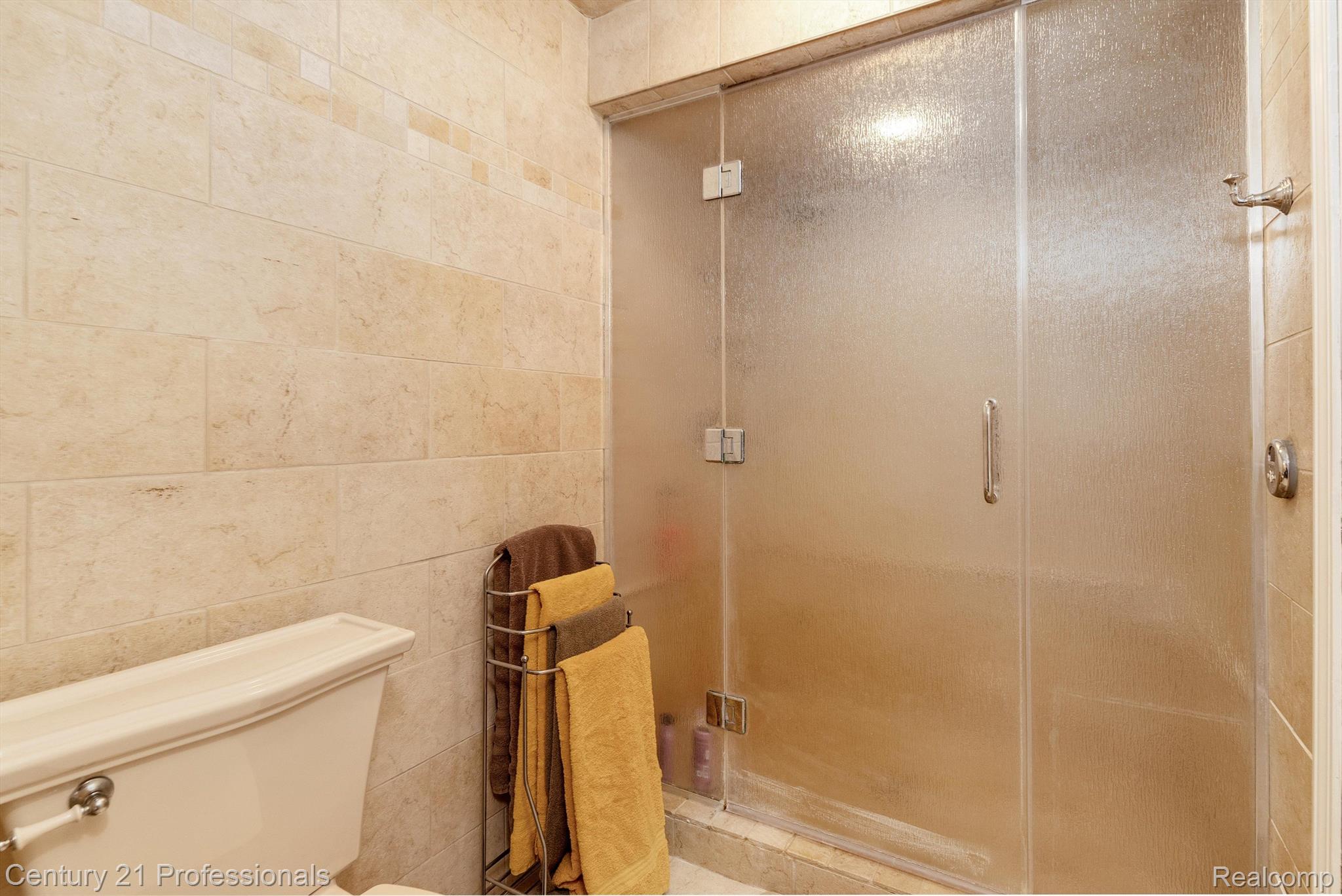 Holly, Michigan, 48442, United States, 4 Bedrooms Bedrooms, ,4 BathroomsBathrooms,Residential,For Sale,1943640
