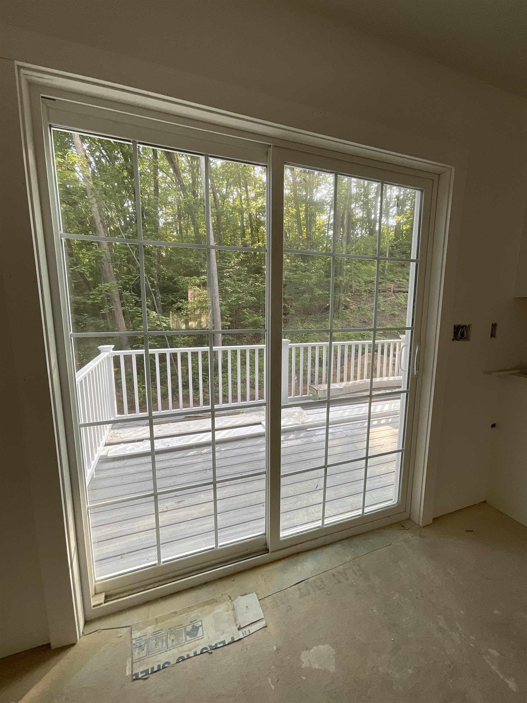 Manchester, New Hampshire, 03102, United States, 4 Bedrooms Bedrooms, ,3 BathroomsBathrooms,Residential,For Sale,1901440