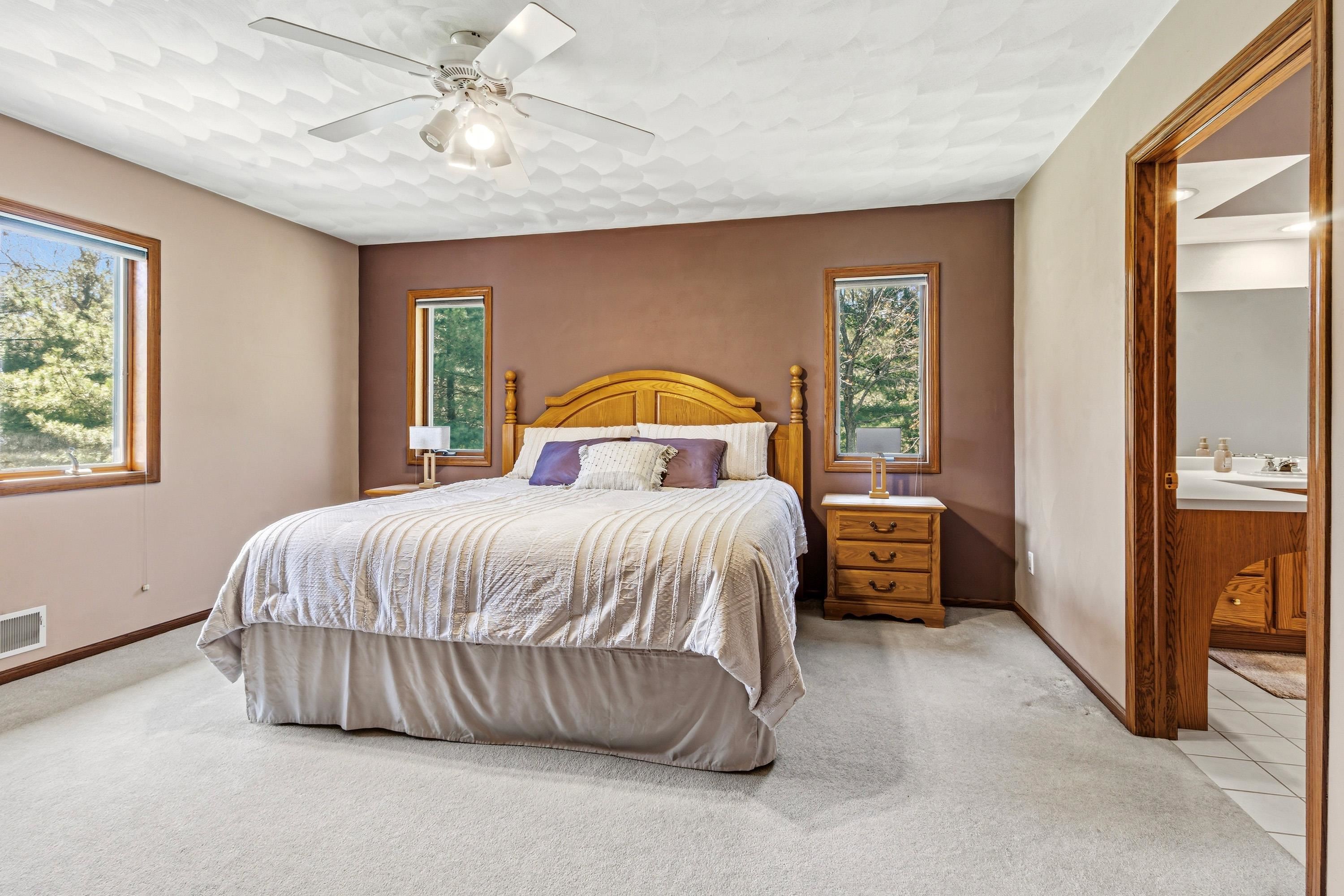 Spring Green, Wisconsin, 53588, United States, 4 Bedrooms Bedrooms, ,4 BathroomsBathrooms,Residential,For Sale,2040175