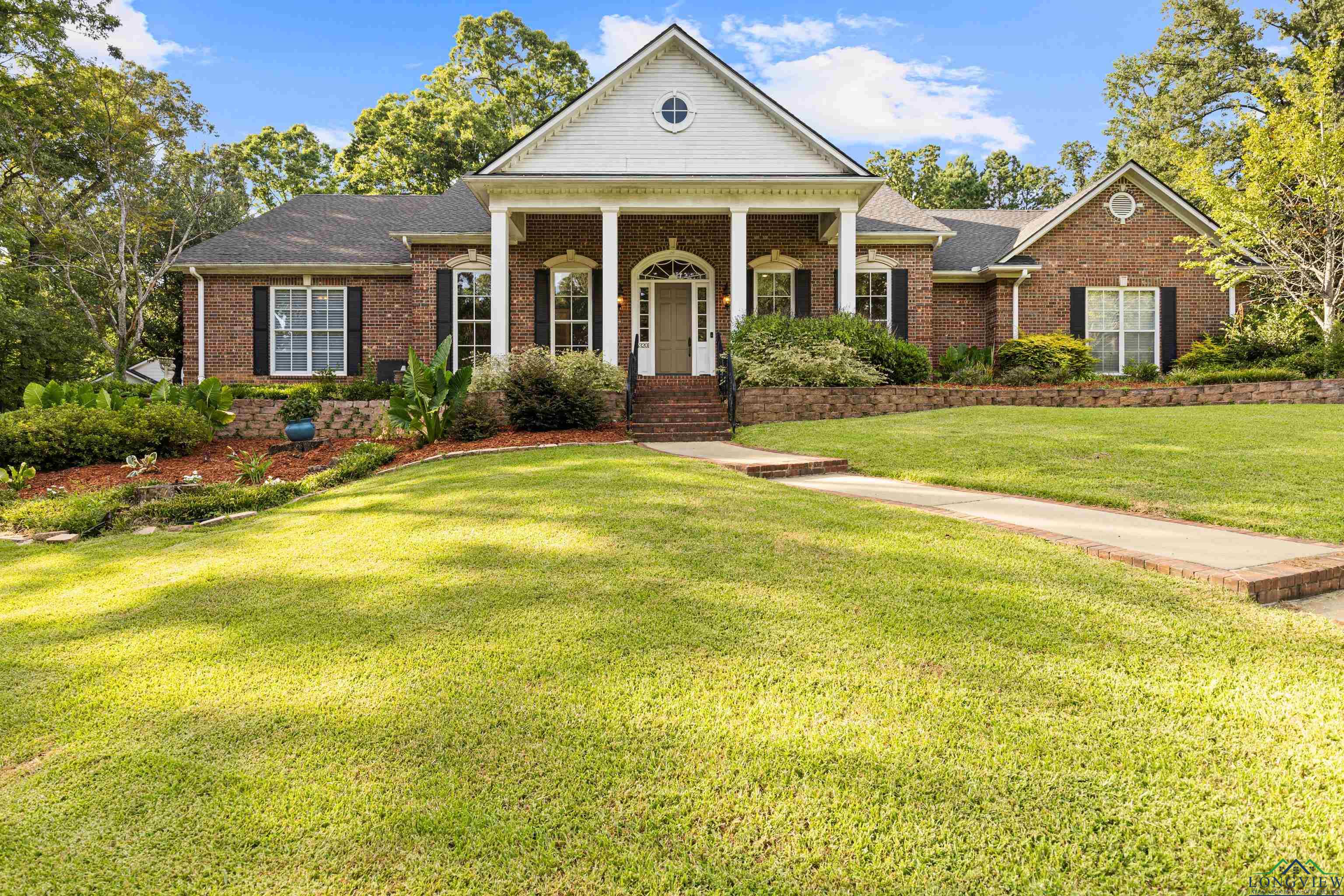 Longview, Texas, 75605, United States, 4 Bedrooms Bedrooms, ,6 BathroomsBathrooms,Residential,For Sale,1907778
