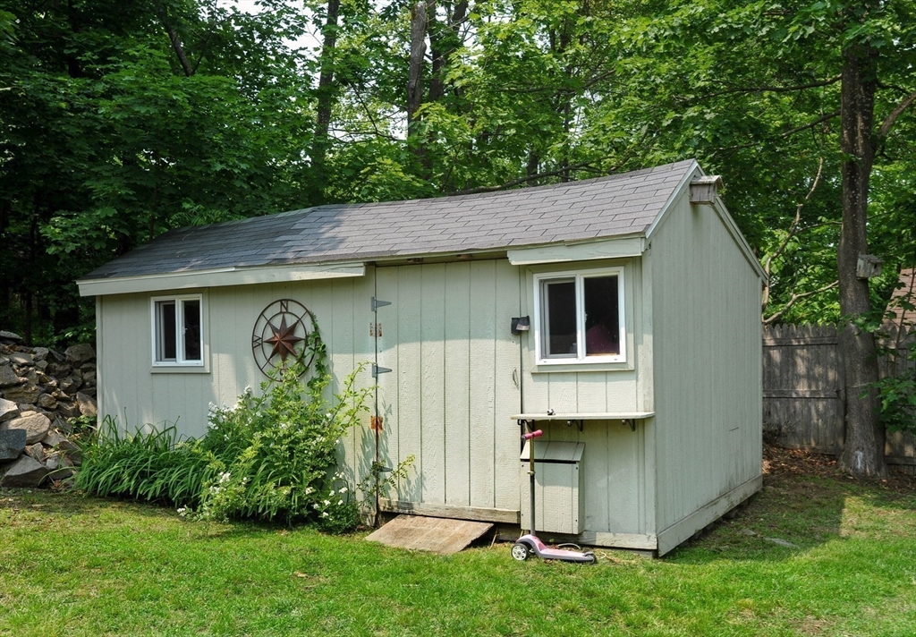 Hingham, Massachusetts, 02043, United States, 3 Bedrooms Bedrooms, ,2 BathroomsBathrooms,Residential,For Sale,1846481