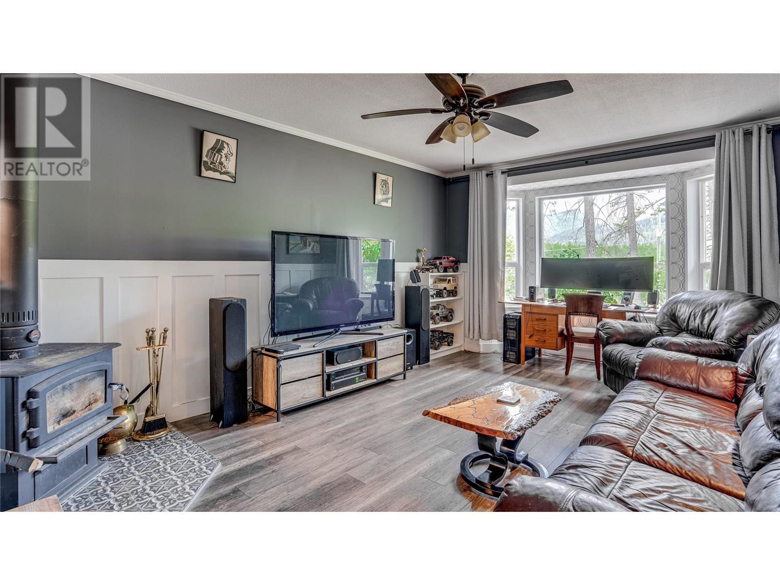 KELOWNA, British Columbia, V1Z 3W5, CA, 2 Bedrooms Bedrooms, ,2 BathroomsBathrooms,Residential,For Sale,1897605