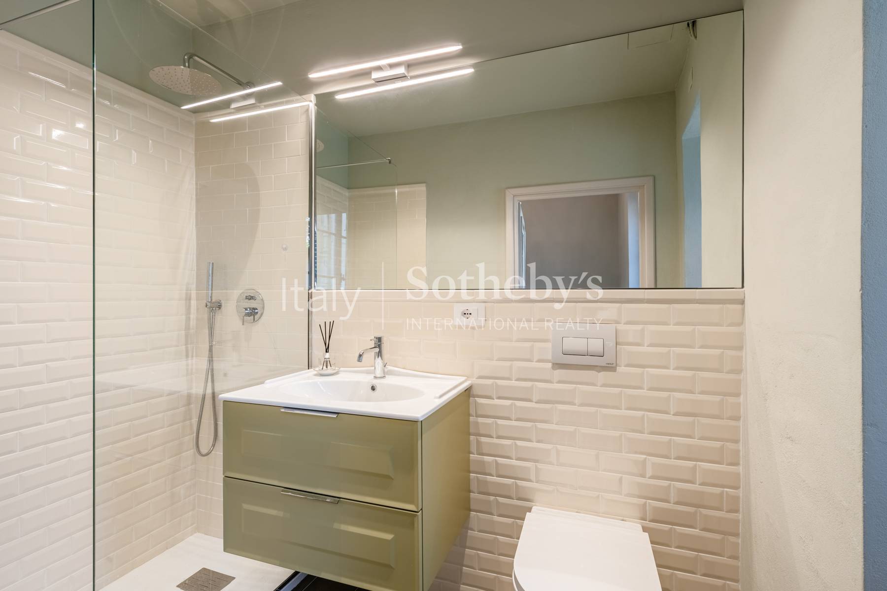  Elegant renovated residence of distinctive charm - 物件實景