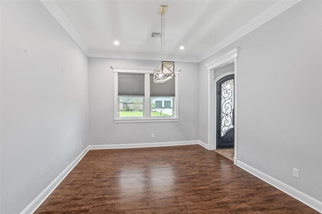 Sulphur, Louisiana, 70665, United States, 3 Bedrooms Bedrooms, ,3 BathroomsBathrooms,Residential,For Sale,1998674