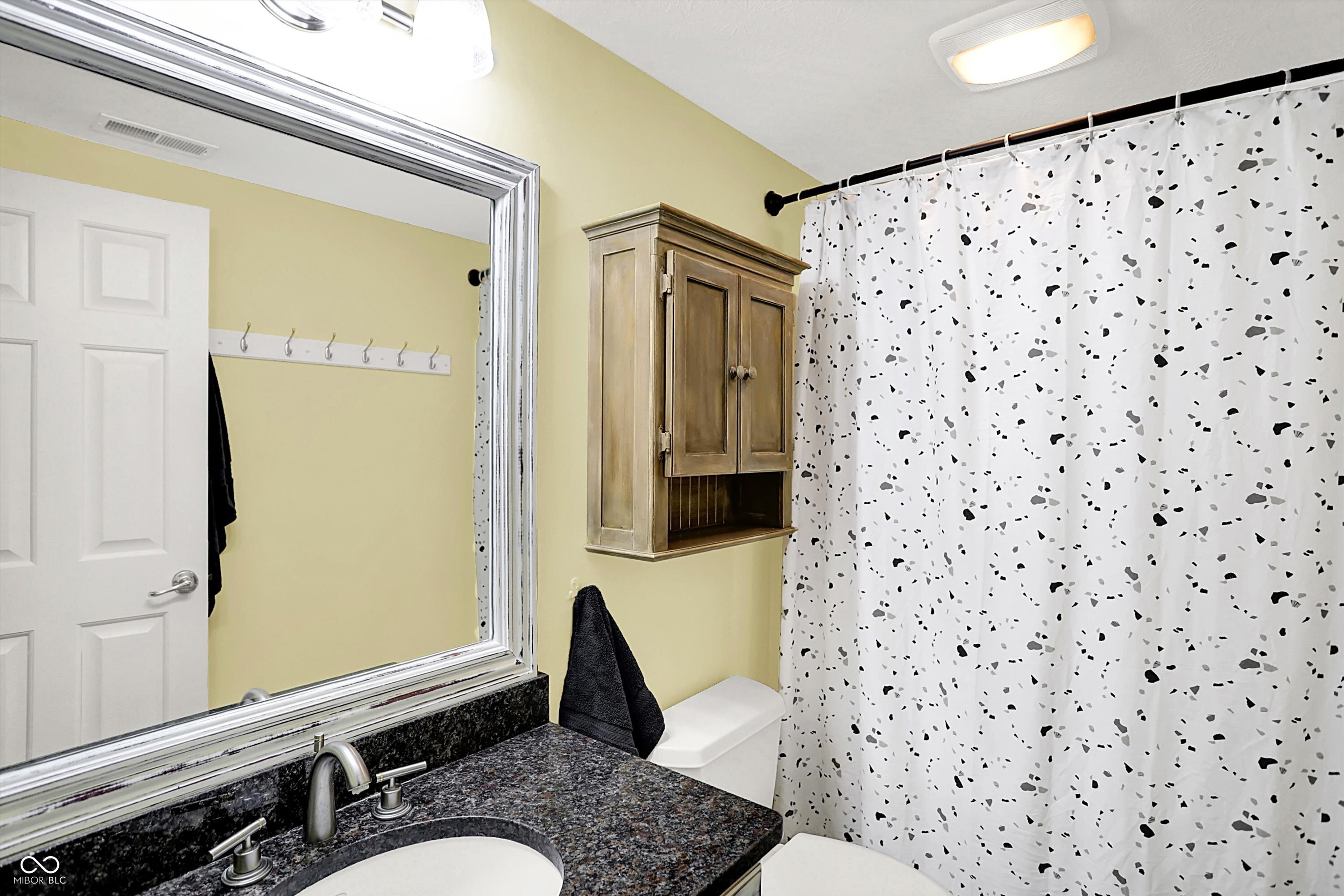 Fishers, Indiana, 46037, United States, 6 Bedrooms Bedrooms, ,5 BathroomsBathrooms,Residential,For Sale,1992348