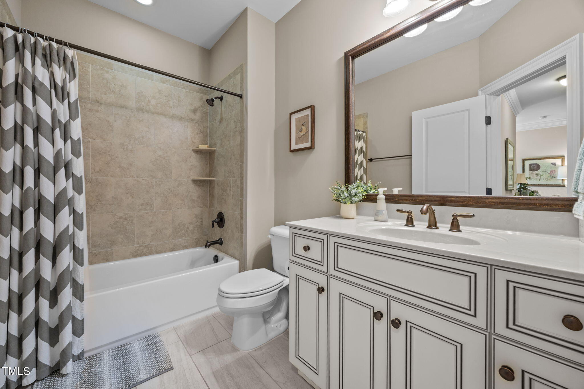 Apex, North Carolina, 27502, United States, 5 Bedrooms Bedrooms, ,4 BathroomsBathrooms,Residential,For Sale,1901280