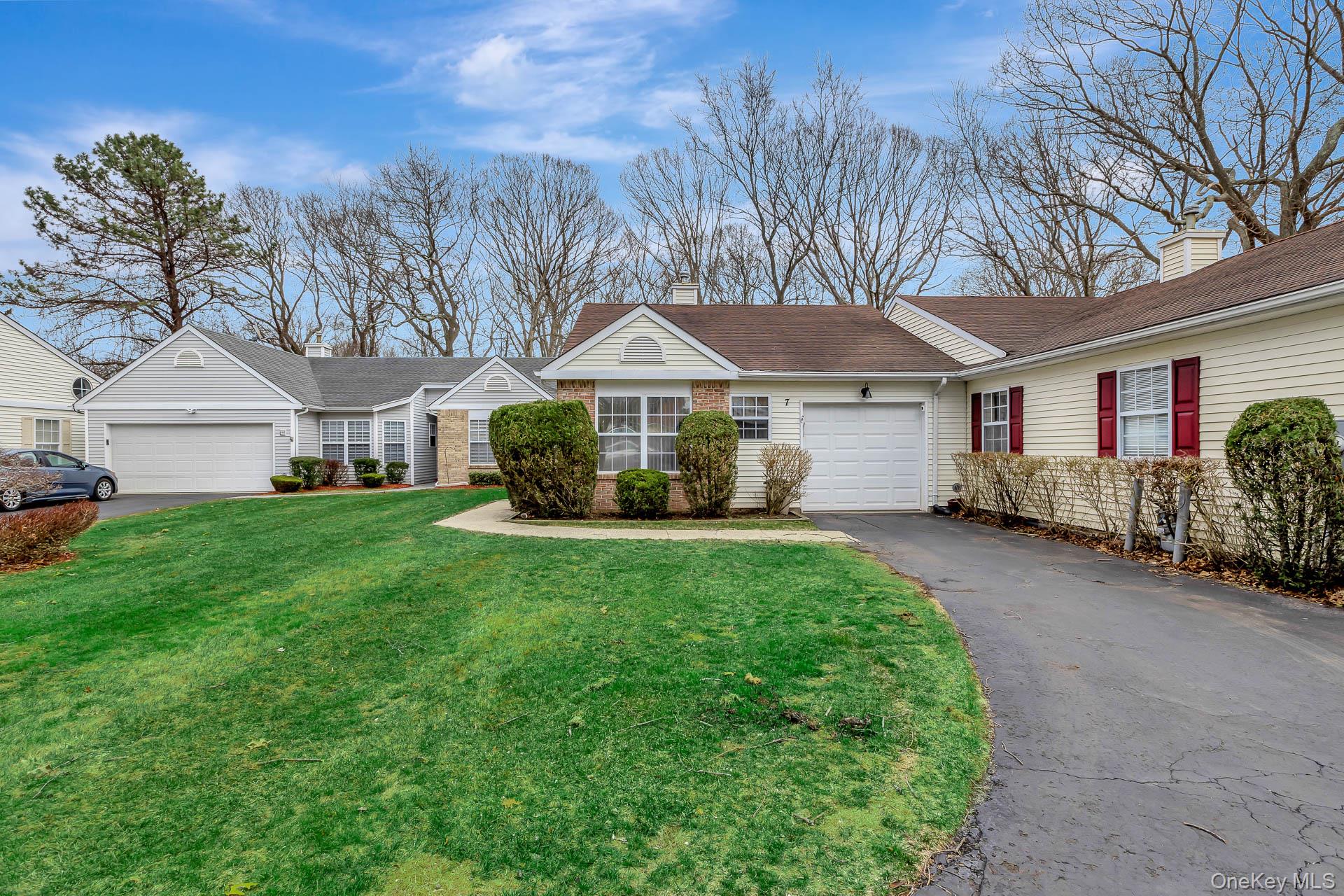  7 Possum Path, Coram, NY, 11727 - 物件實景