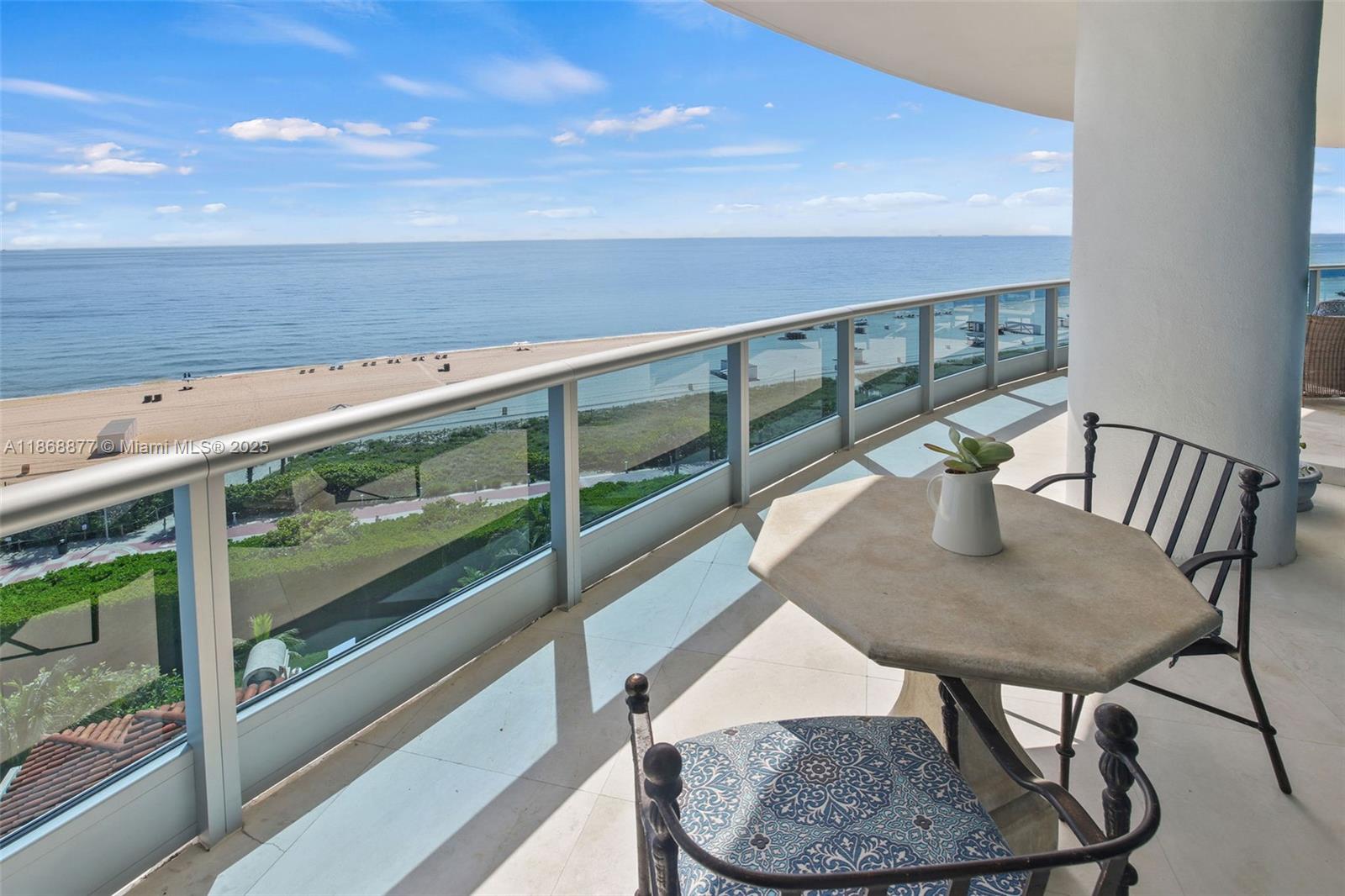 Miami Beach, Florida, 33140, United States, 3 Bedrooms Bedrooms, ,4 BathroomsBathrooms,Residential,For Sale,1934694