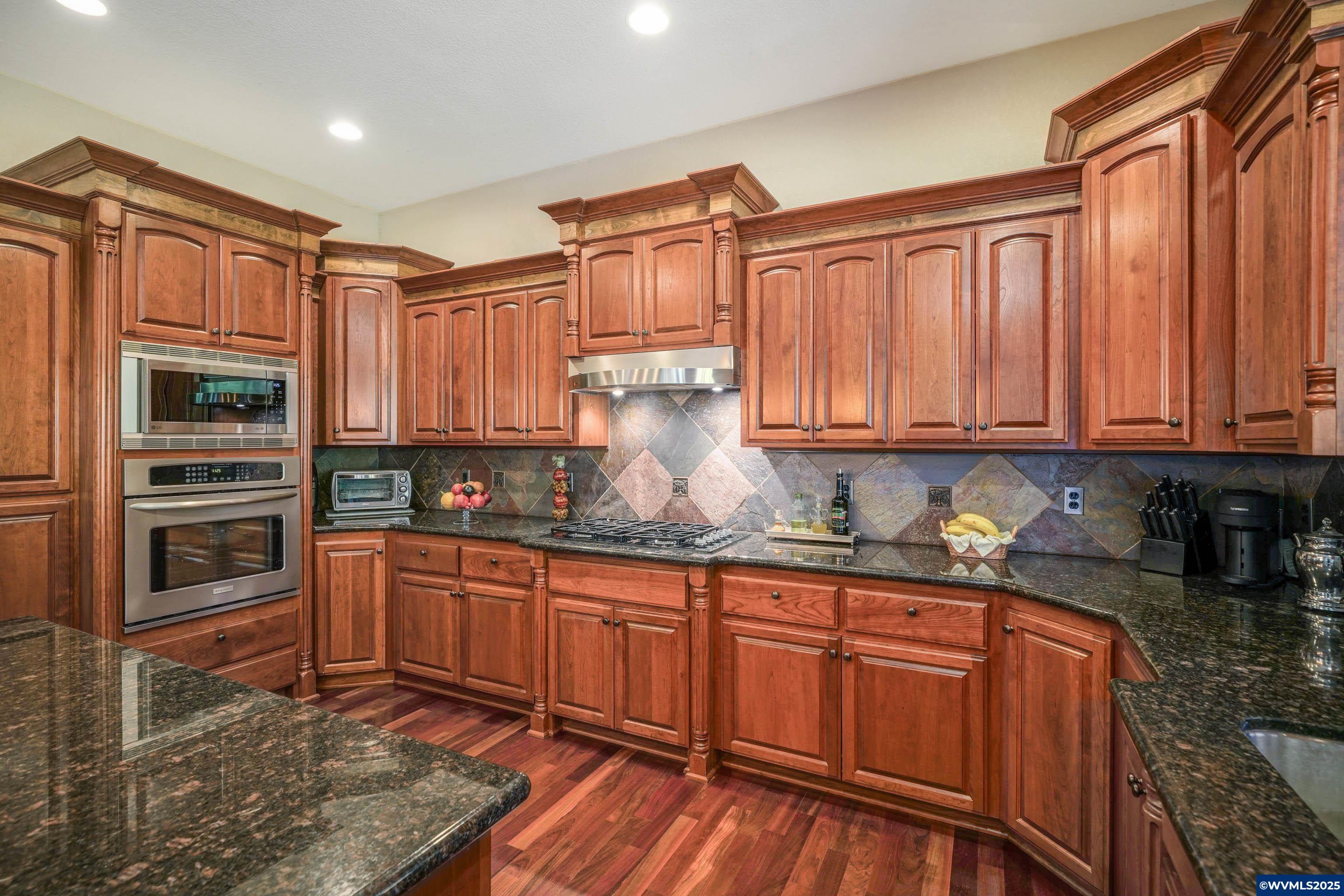 Salem, Oregon, 97306, United States, 4 Bedrooms Bedrooms, ,4 BathroomsBathrooms,Residential,For Sale,1857548