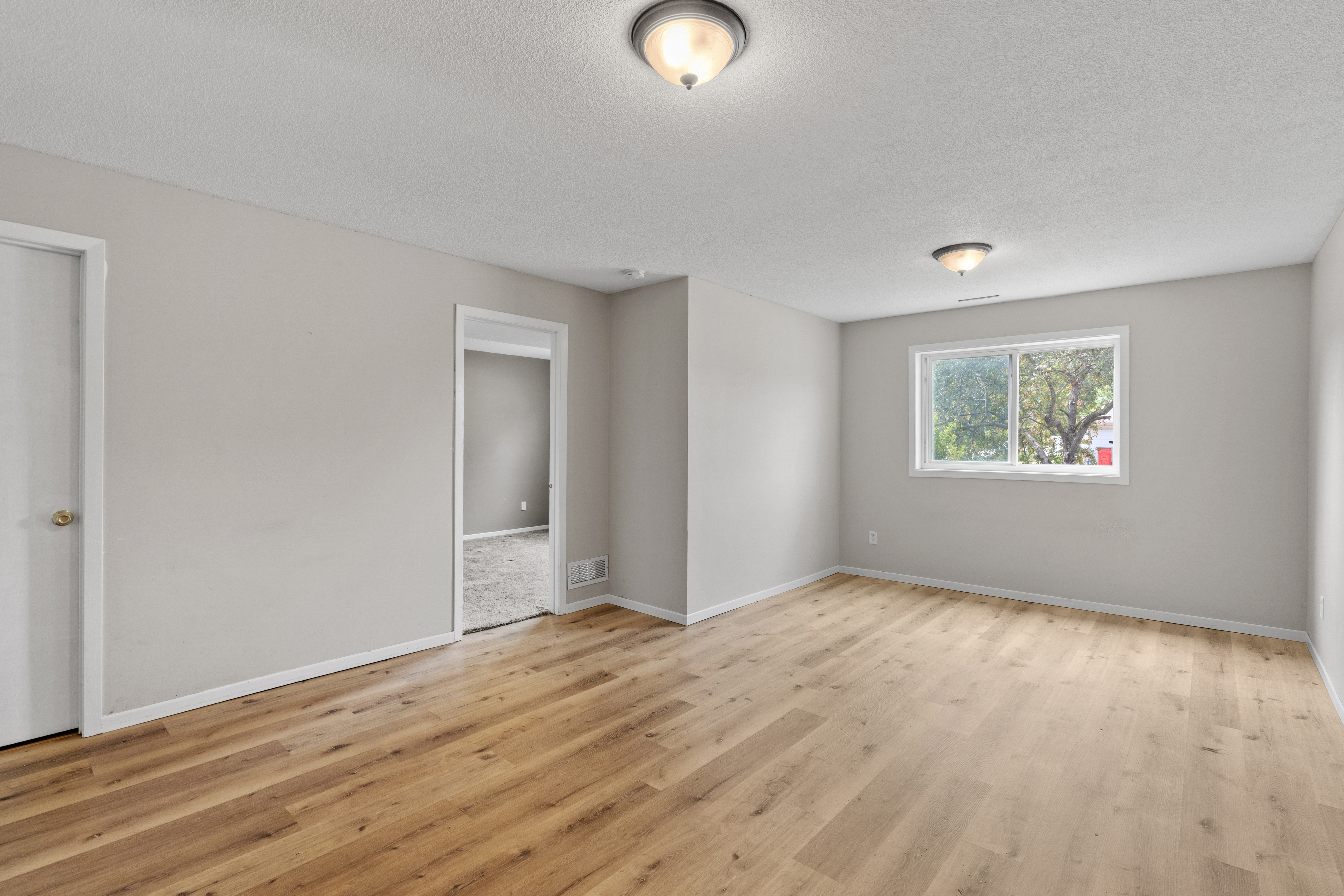  Thoughtfully Maintained Living with Modern Style and Ease - 物件實景