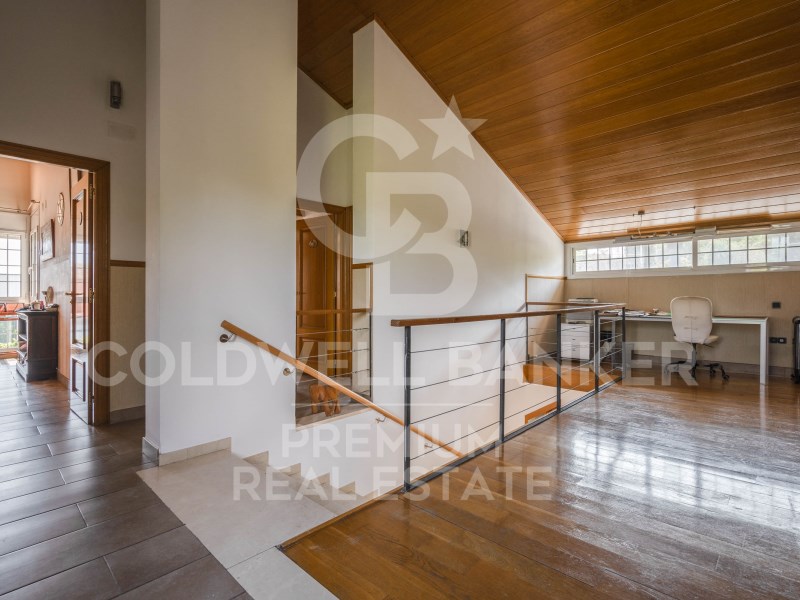 Cerdanyola del Vallès, Catalonia, ES, 4 Bedrooms Bedrooms, ,4 BathroomsBathrooms,Residential,For Sale,1613649