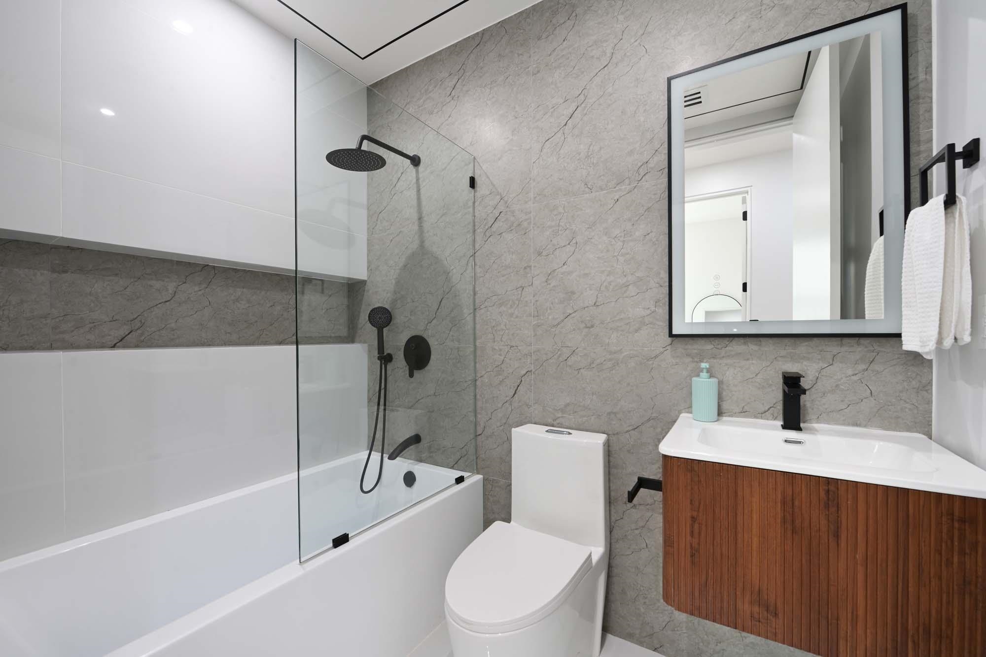 Jersey City, New Jersey, 07305, United States, 3 Bedrooms Bedrooms, ,2 BathroomsBathrooms,Residential,For Sale,1906129