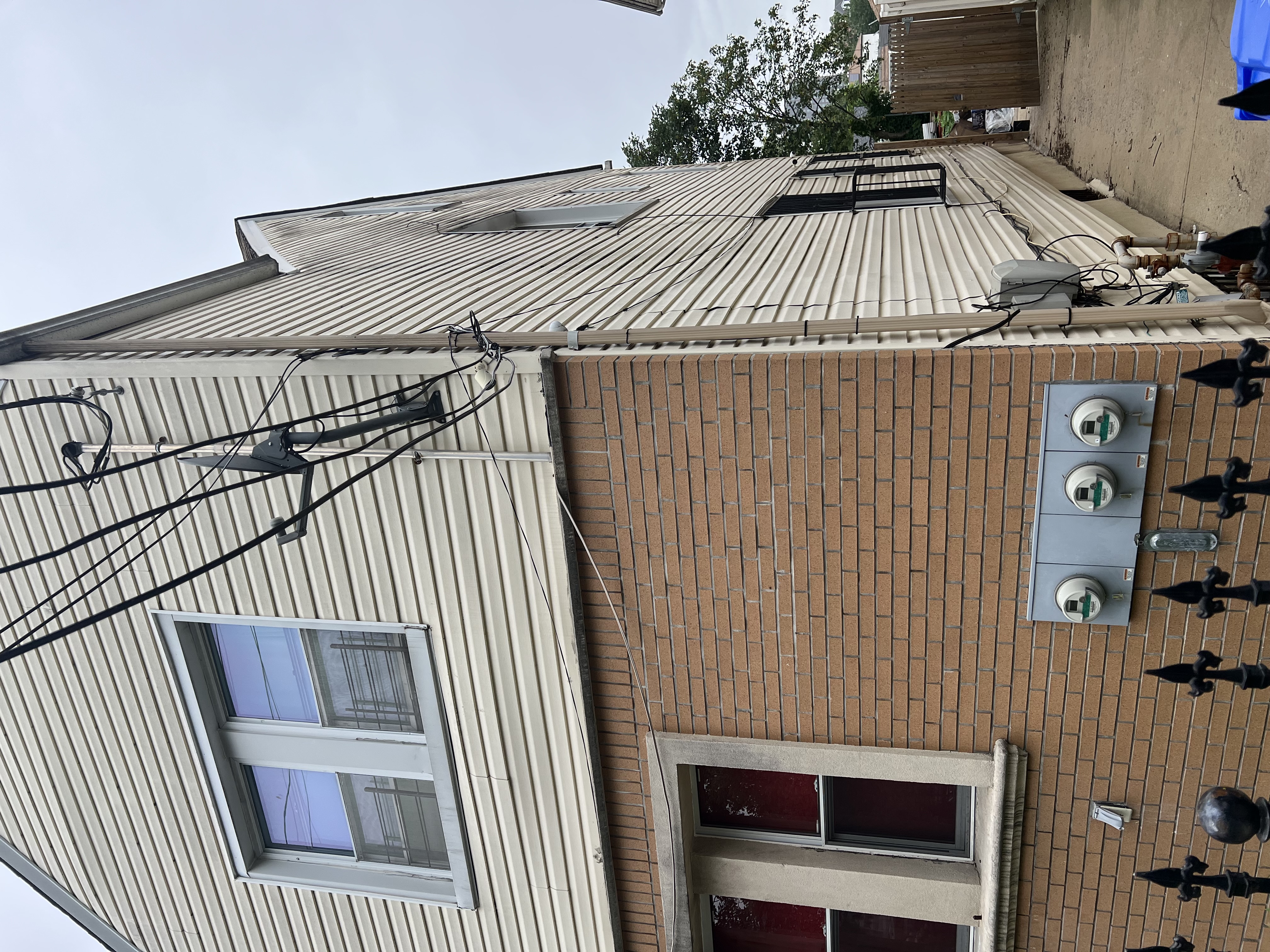 Jamaica, New York, 11433, United States, 5 Bedrooms Bedrooms, ,2 BathroomsBathrooms,Residential,For Sale,1977962