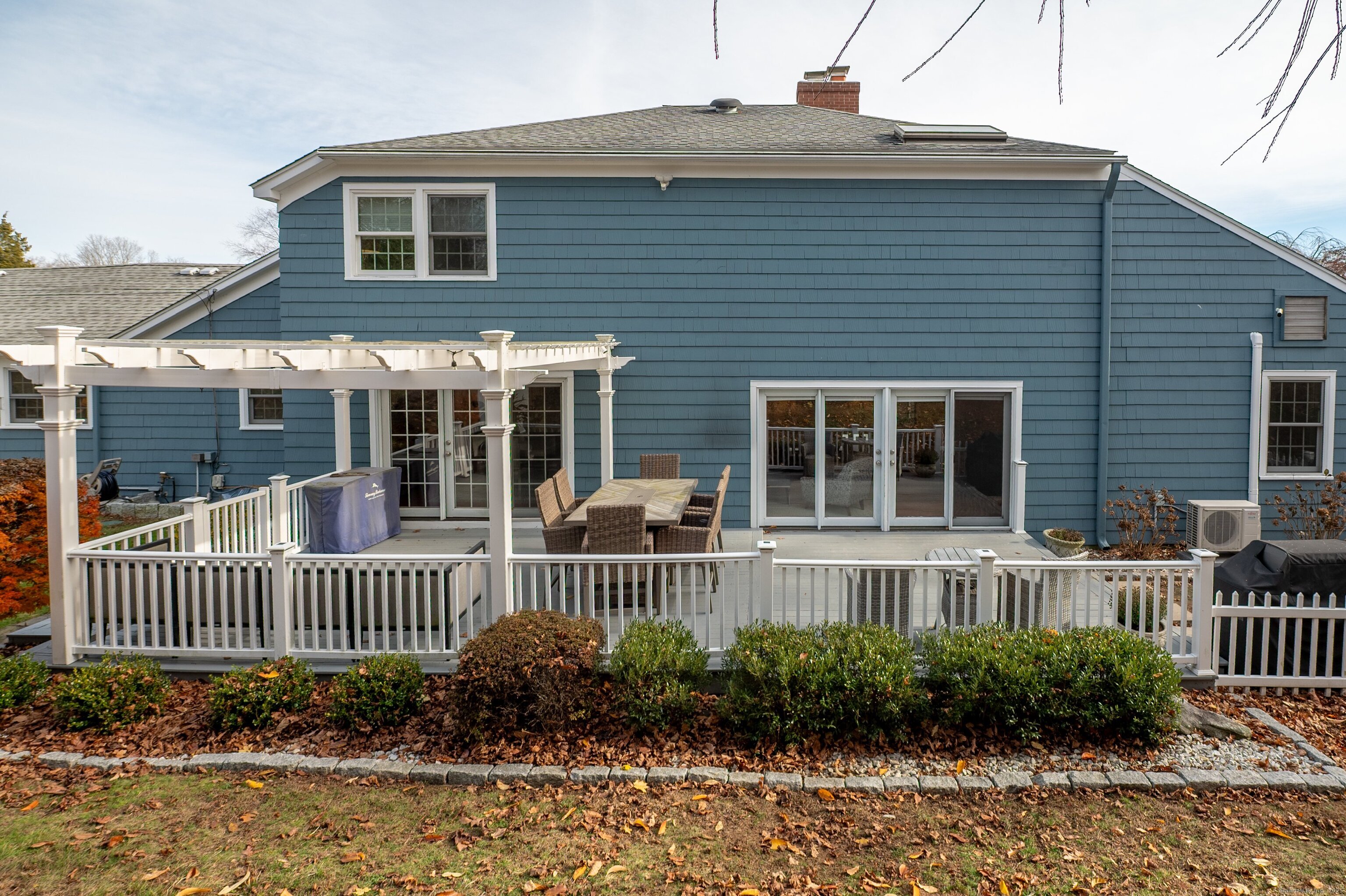 Branford, Connecticut, 06405, United States, 4 Bedrooms Bedrooms, ,4 BathroomsBathrooms,Residential,For Sale,2000721