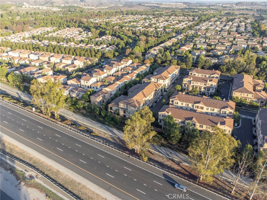 Irvine, California, 92618, United States, 2 Bedrooms Bedrooms, ,2 BathroomsBathrooms,Residential,For Sale,1987826