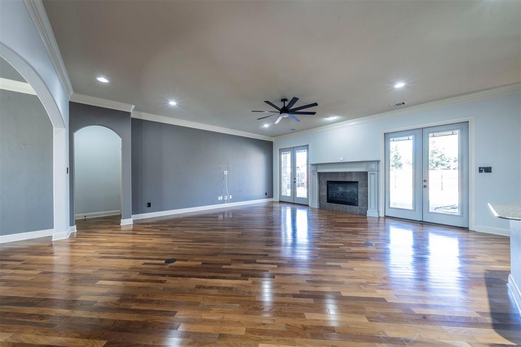 Arlington, Texas, 76017, United States, 4 Bedrooms Bedrooms, ,5 BathroomsBathrooms,Residential,For Sale,1982426