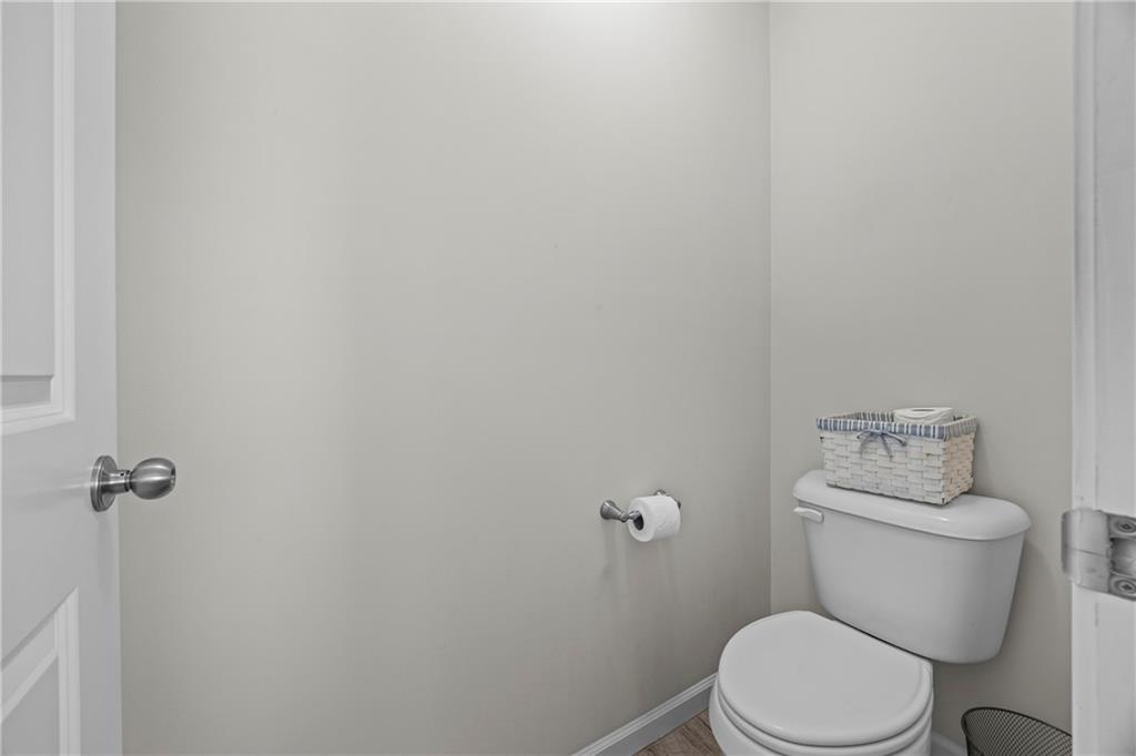 Cumming, Georgia, 30028, United States, 5 Bedrooms Bedrooms, ,4 BathroomsBathrooms,Residential,For Sale,1976985