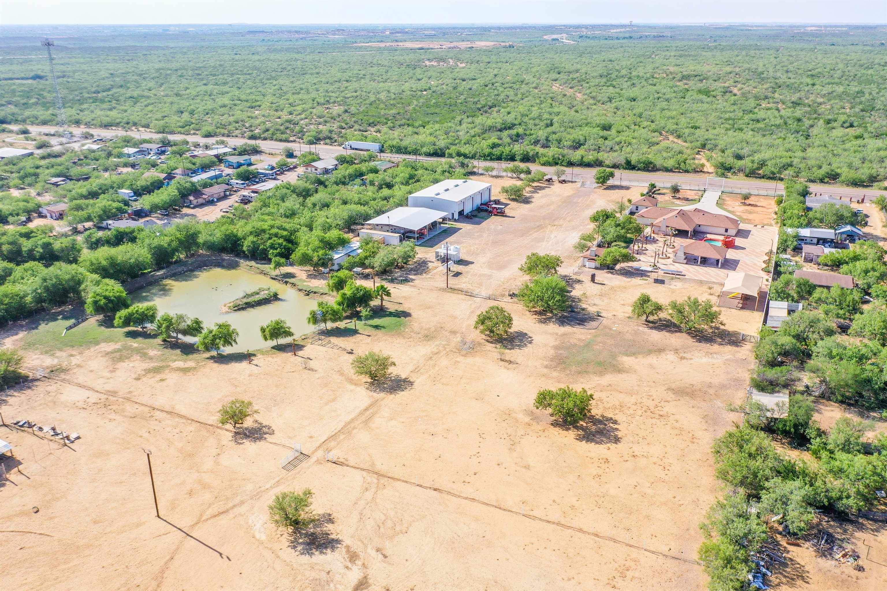 LAREDO, Texas, 78046, United States, 3 Bedrooms Bedrooms, ,4 BathroomsBathrooms,Residential,For Sale,1848774