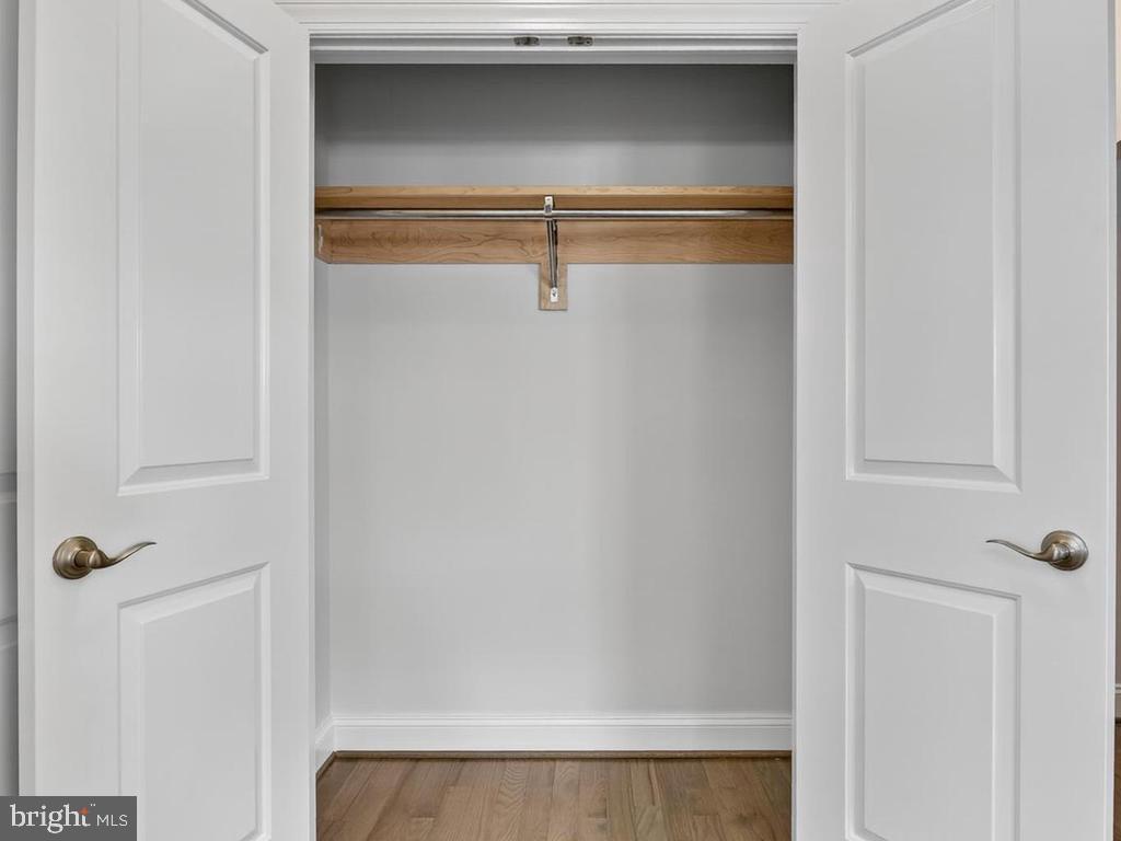 Arlington, Virginia, 22213, United States, 5 Bedrooms Bedrooms, ,5 BathroomsBathrooms,Residential,For Sale,1982488