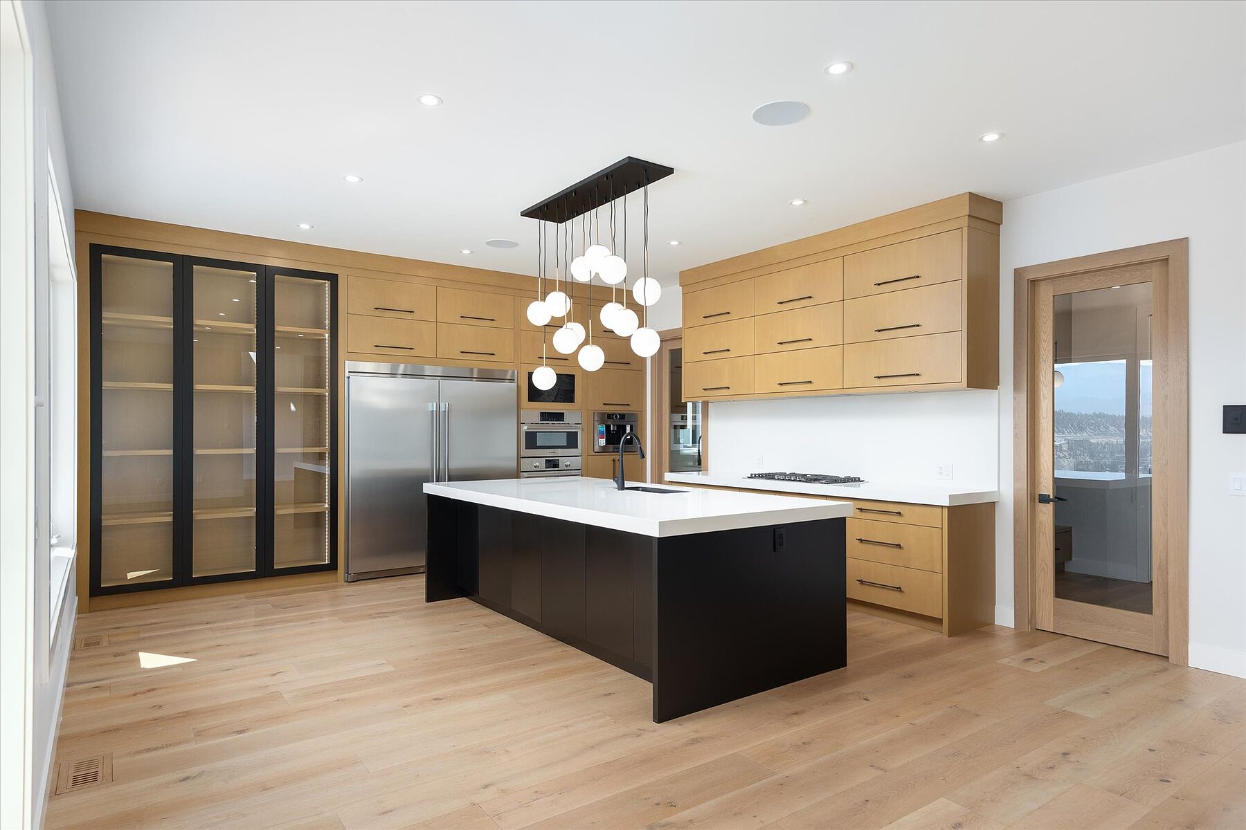 Spacious Modern Build - 物件實景